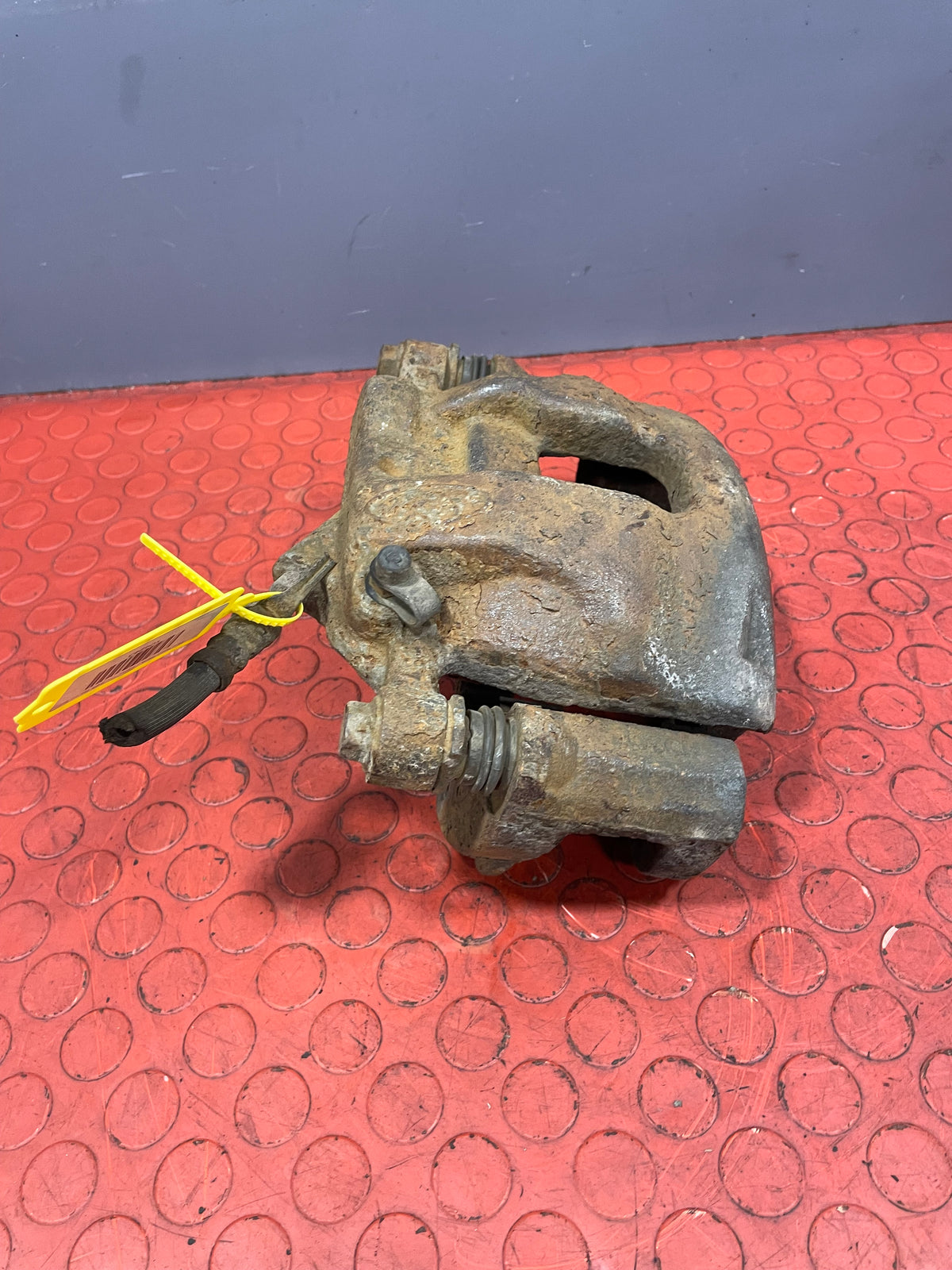 Ford Transit FRONT BRAKE CALIPER Drivers Side 2013-2016 P/N Y04243