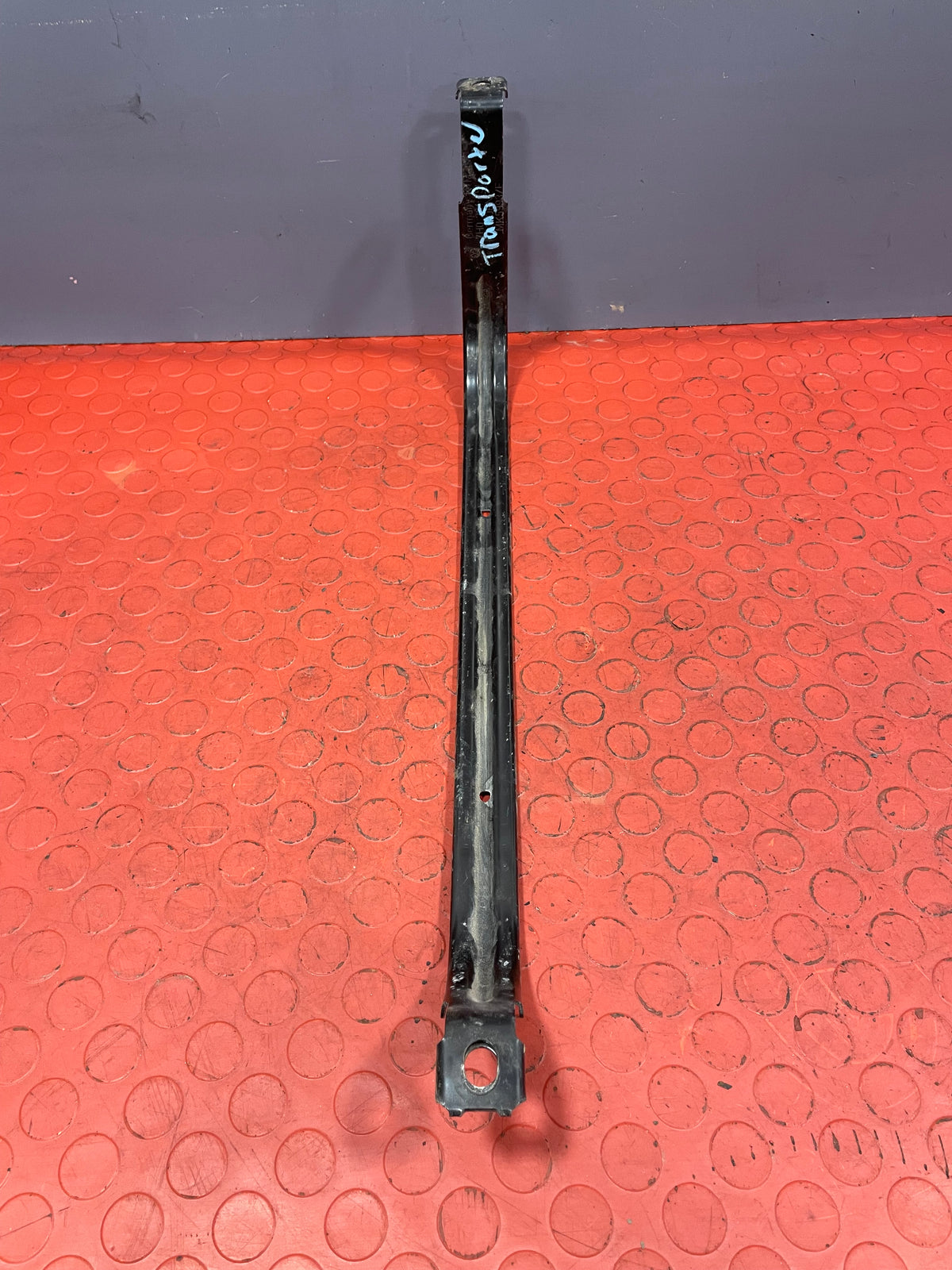 Volkswagen Transporter T6 FUEL TANK STRAPS 2015-2024 P/N 7H0201651C / 7H0201653C