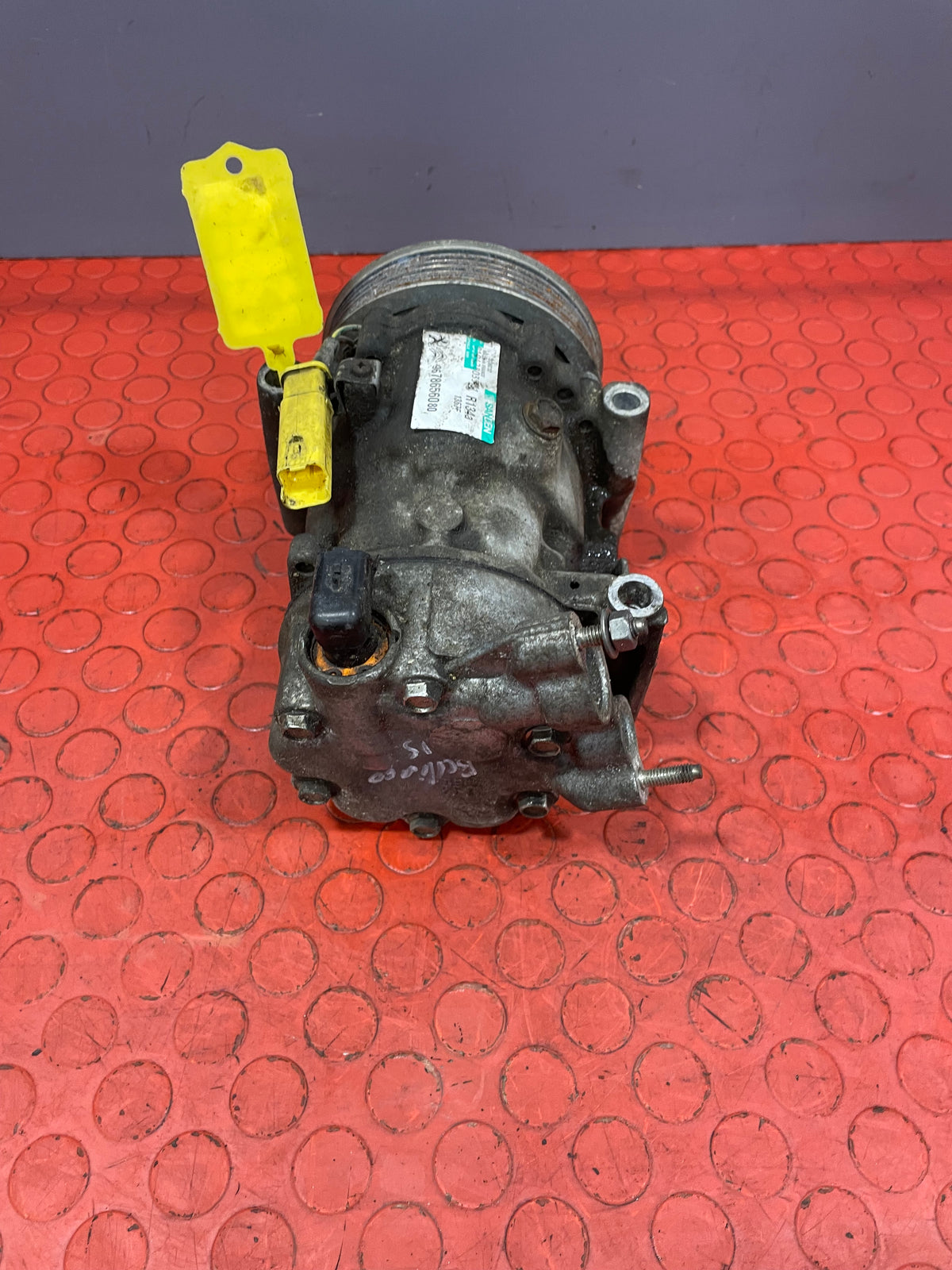 Citroen Berlingo/Peugeot Partner AIR CONDITIONING PUMP (2Pin) 2011-2018 P/N 9678656080 - 8
