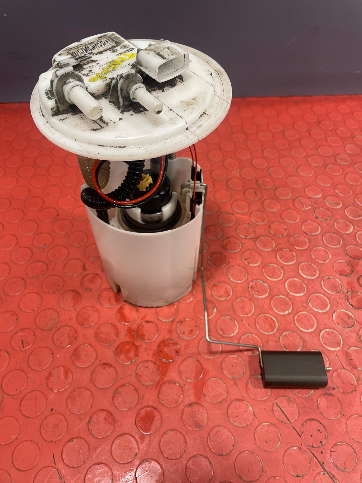 Renault Trafic MK3/Vauxhall Vivaro B/Nissan NV300 FUEL SENDER UNIT/FUEL PUMP 1.6 2014-2025 P/N 172027392R