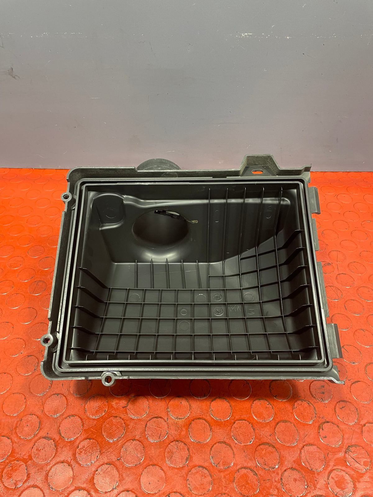 Renault Trafic/Vauxhall Vivaro AIR BOX LID WITH AIR FLOW METER 2014-2019 P/N H8201333223 - 1