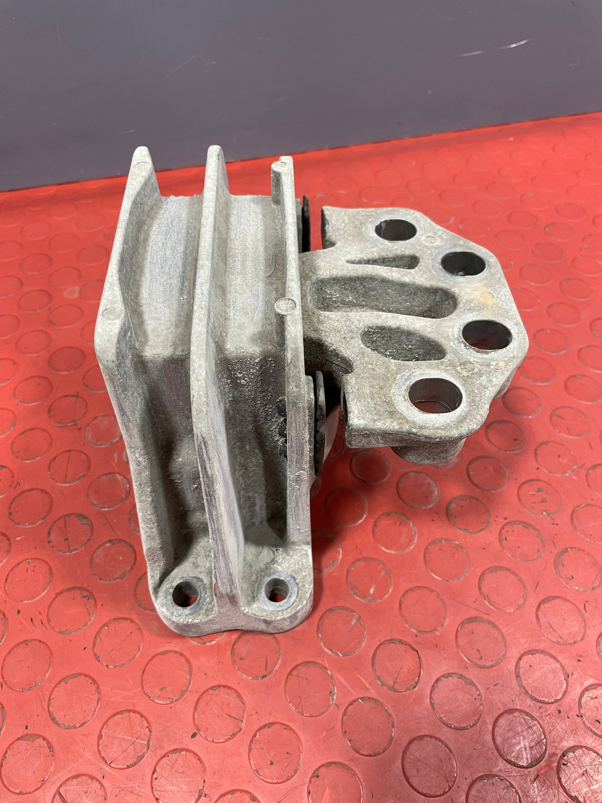 Ford Transit Custom GENUINE 2.0 DIESEL EURO 6 ENGINE MOUNT/ENGINE SUPPORT 2013-2023 P/N GK216F012CC