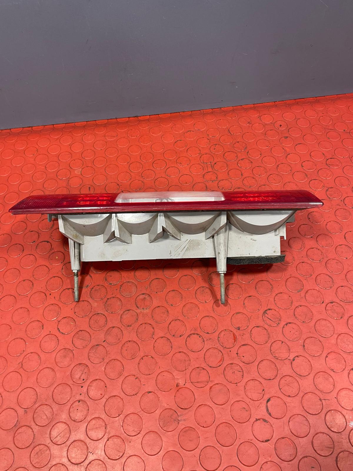 Ford Transit Mk7 N/S PASSENGER TAILLIGHT (W/O INSERT CRACKED LENS)2006-2013 P/N 6C1113405A - 2