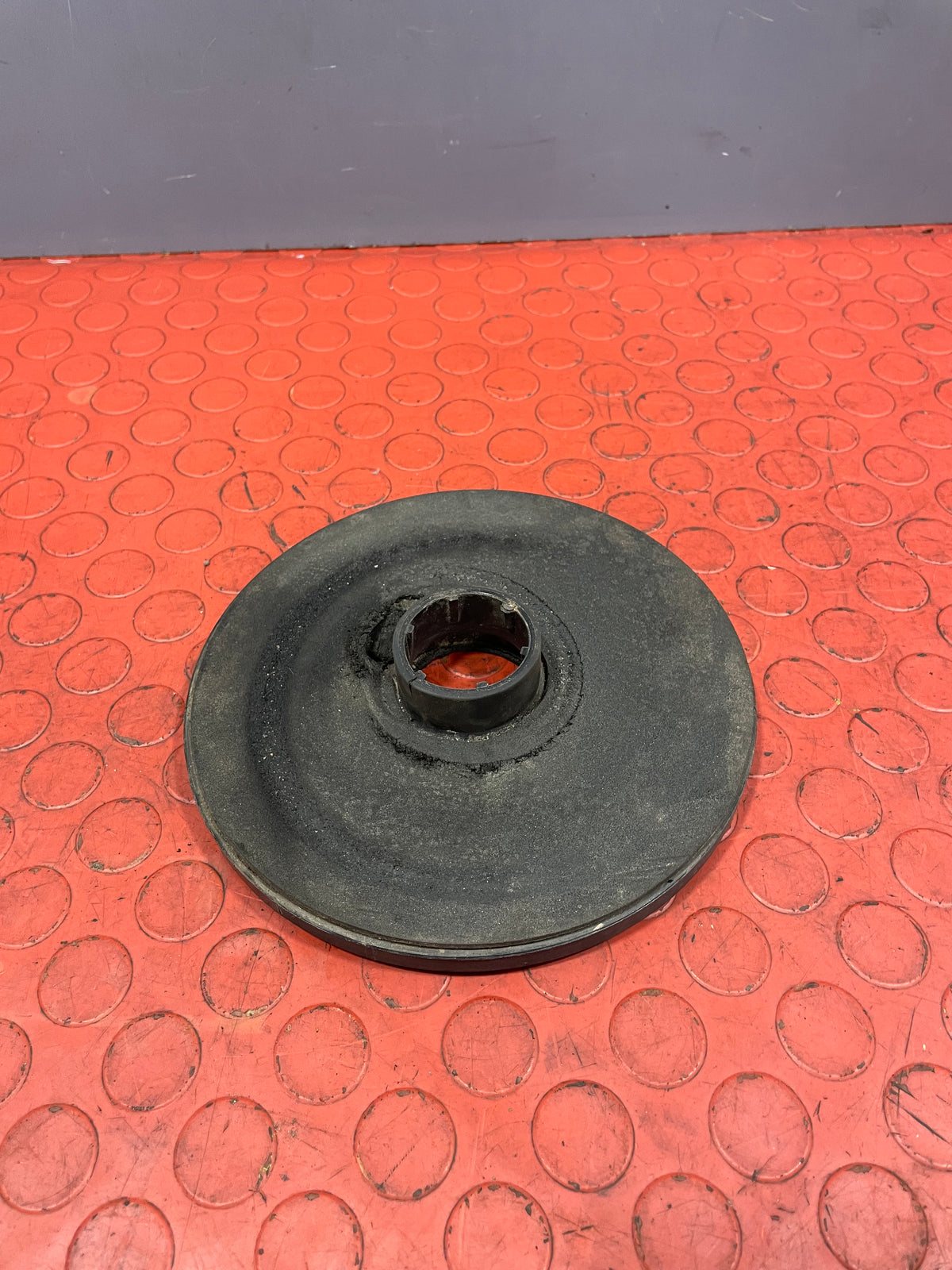 Citroen Dispatch/Peugeot Partner REAR UPPER COIL SPRING CUP 2016-2024 P/N SU001A6653