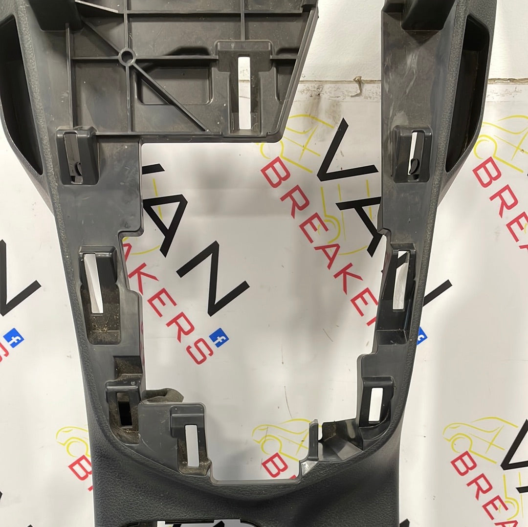 Nissan Navara CENTRE CONSOLE/ARMREST 2016-2022 P/N 969104KJ1A