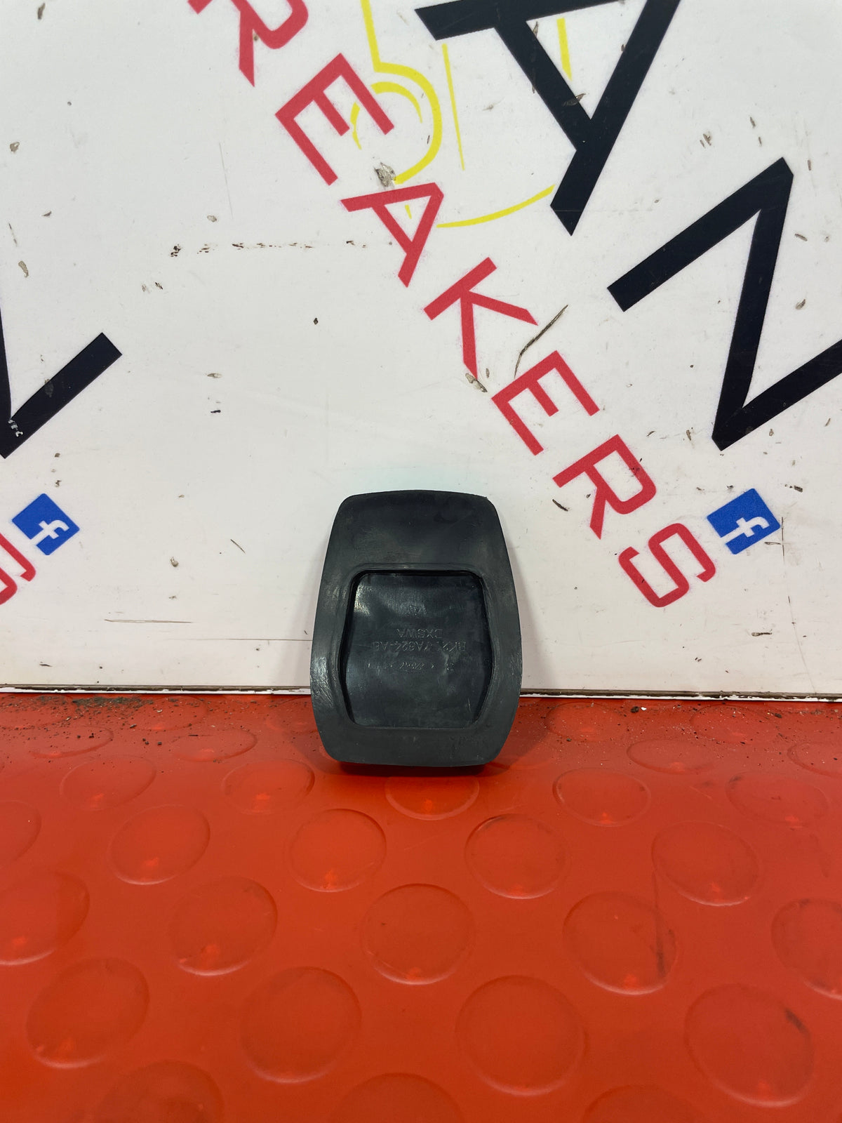 Ford Transit CLUTCH/BRAKE PEDAL RUBBERS P/N BK217A624AB