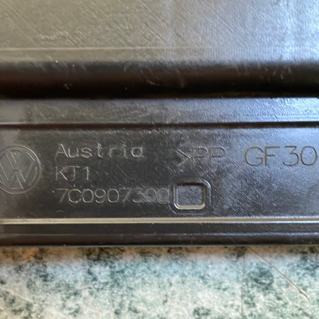 Volkswagen Crafter BATTERY BOX COVER 2.0 2017-2023 P/N 7C0907300