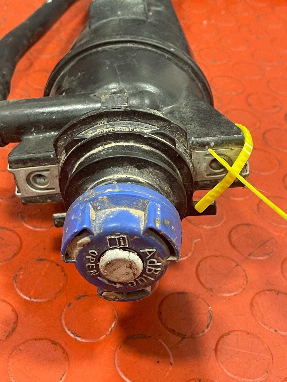 Citroen Dispatch/Vauxhall Vivaro/Peugeot Expert/Toyota Proace/Fiat Scudo ADBLUE TANK FILLER 2016-2024 P/N 9810969380