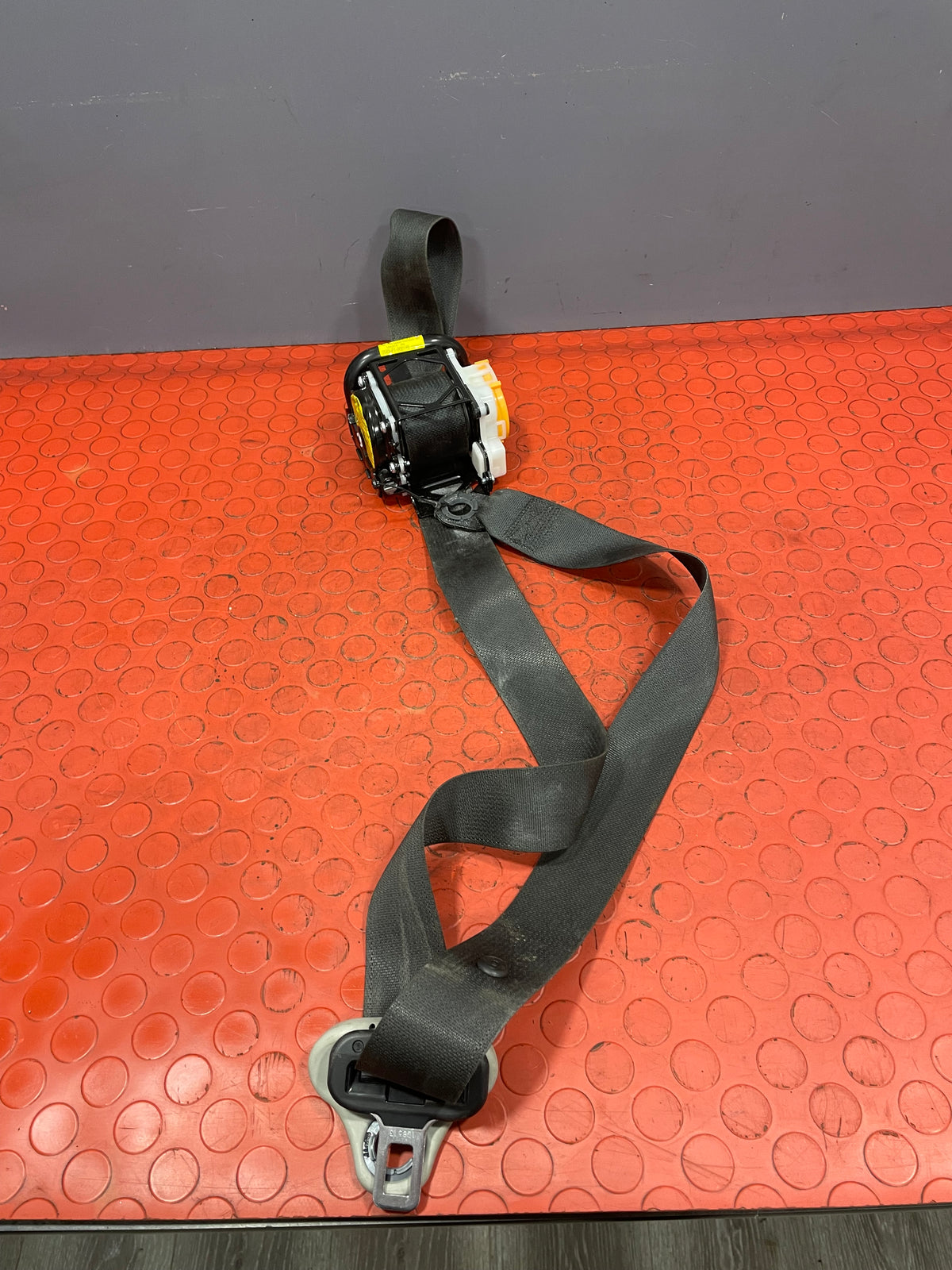 Toyota Hilux SEAT BELT Passenger Side Front 2016-2024 P/N 732200K570C0