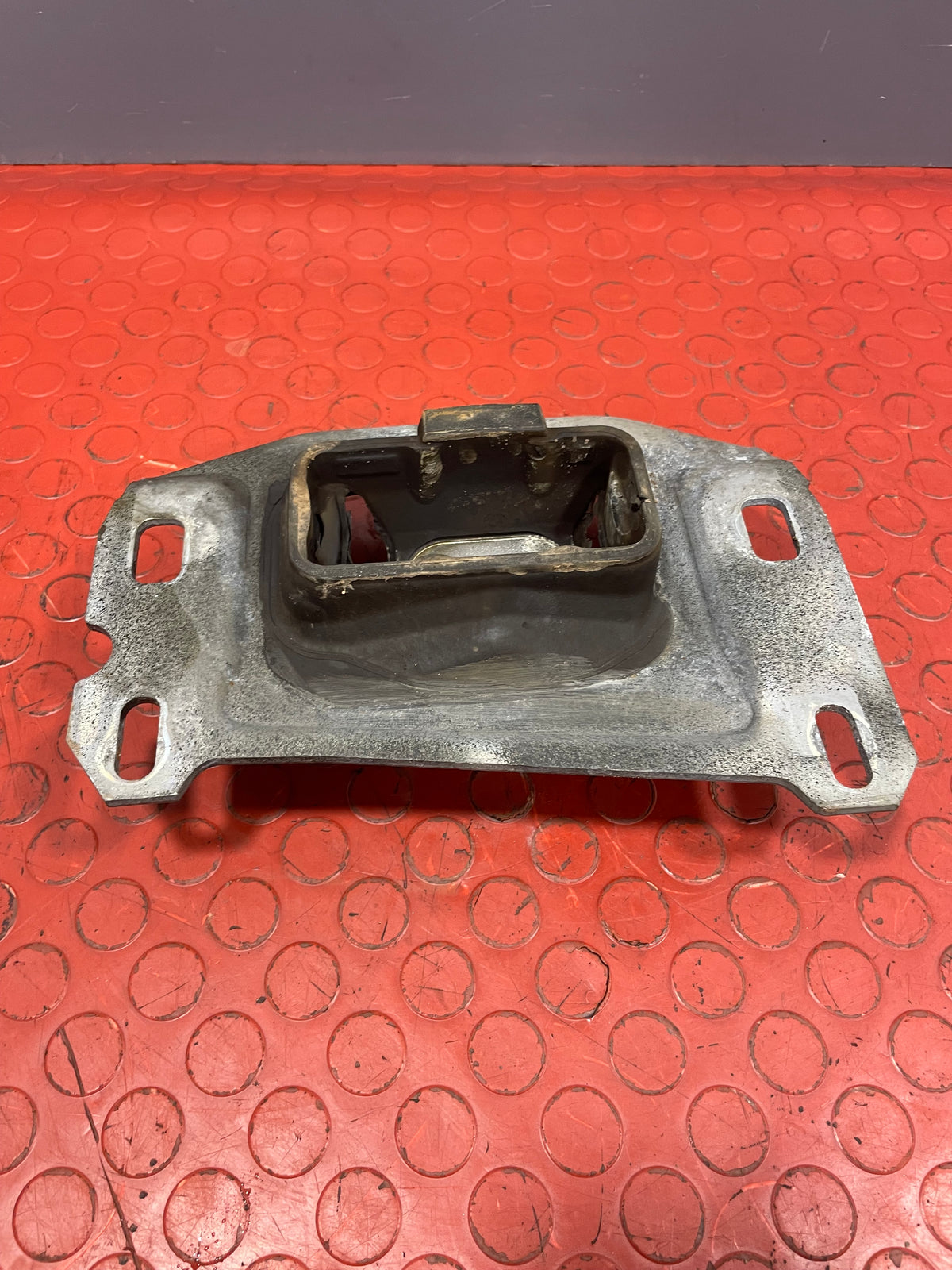 Citroen Berlingo/Peugeot Partner/Vauxhall Combo/Toyota Proace City GEARBOX MOUNTING 2019-2024 P/N 9673768480