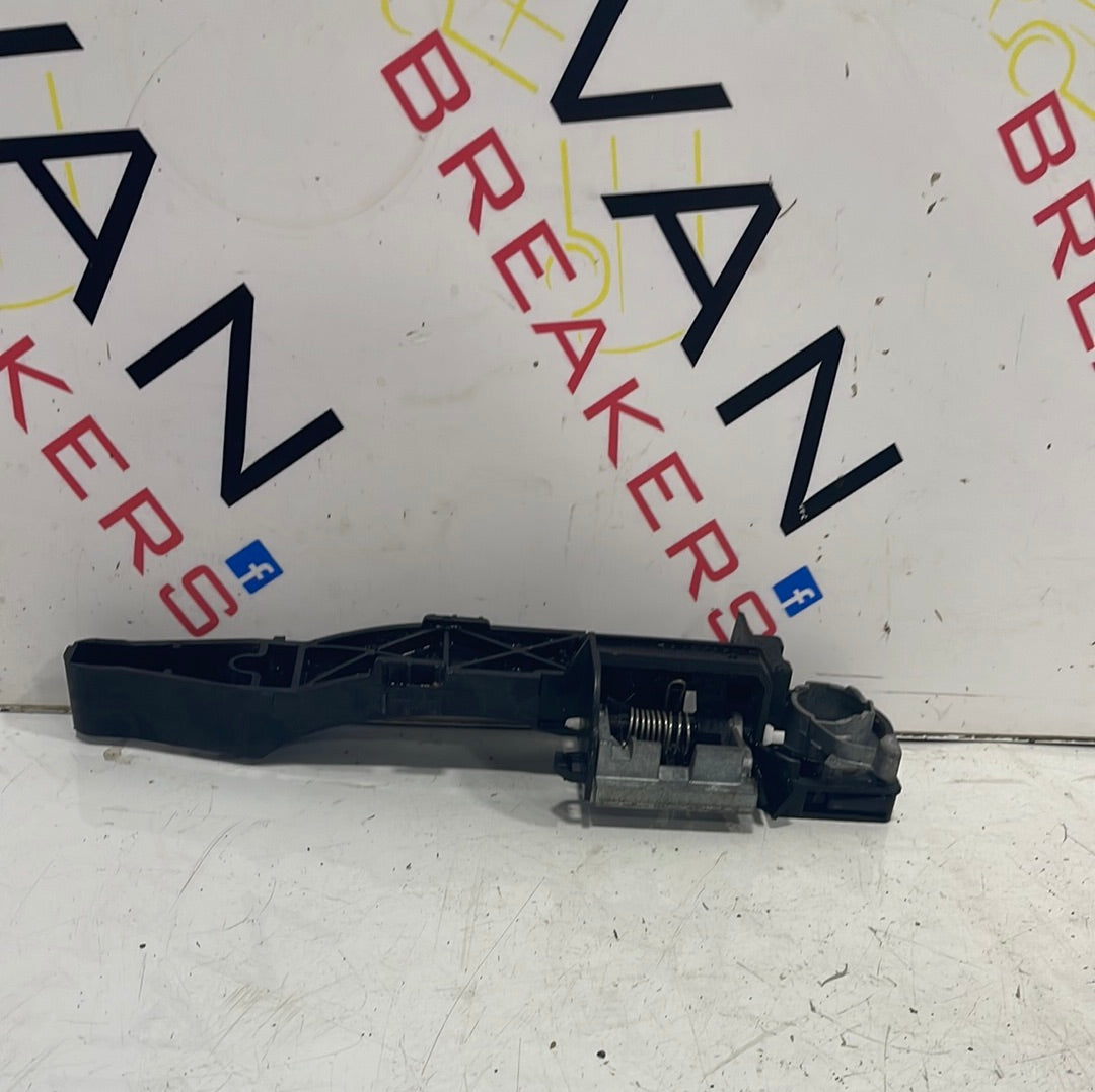 Renault Trafic/Vauxhall Vivaro EXTERIOR DOOR HANDLE INNER BRACKET (NO HANDLE) Drivers Side Front 2014-2019 P/N 806068194R