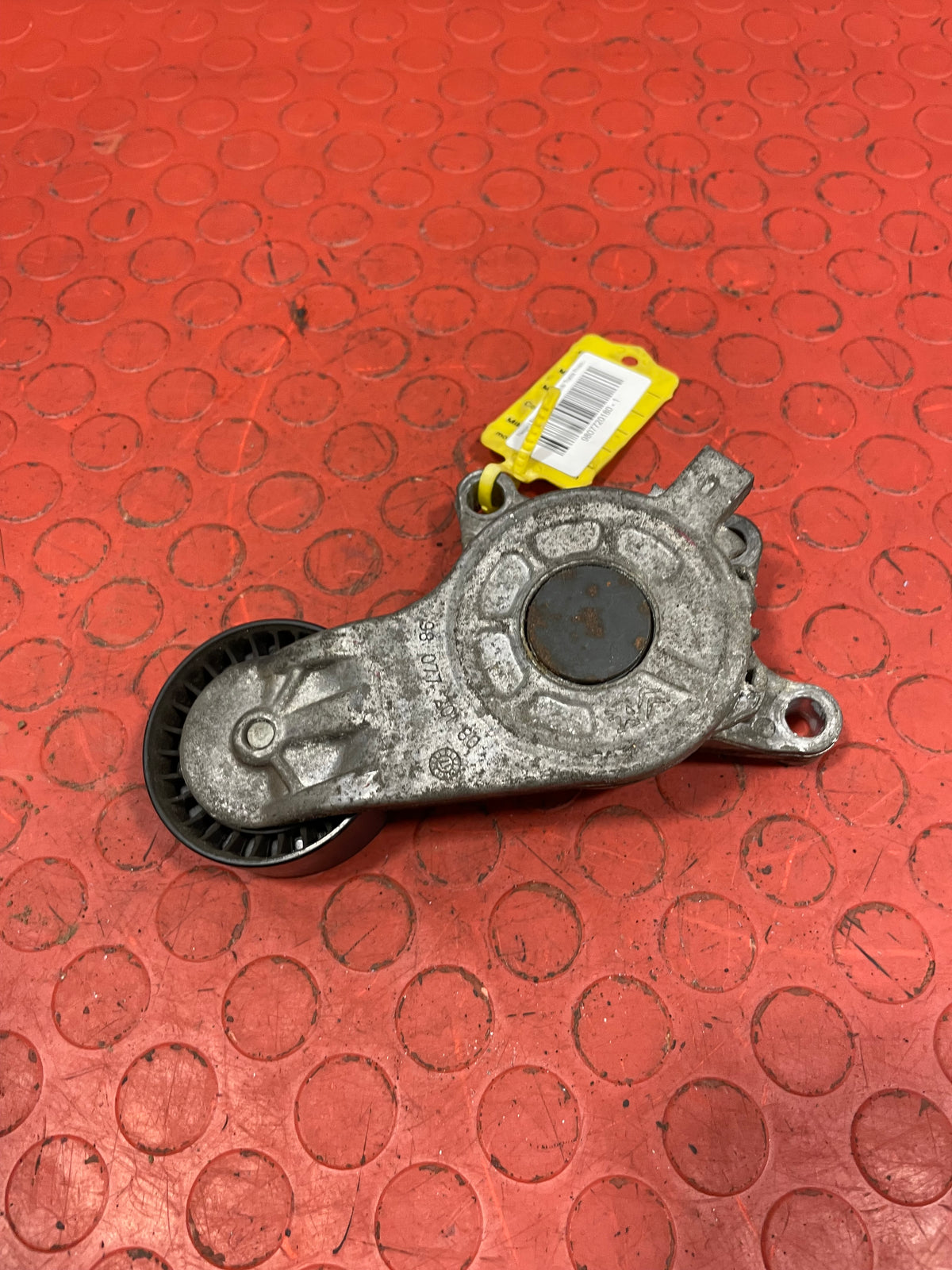 Peugeot Expert/ Citroen Dispatch/ Toyota Proace /Vauxhall Vivaro AUXILIARY BELT TENSIONER 1.6HDI 2018-2023 P/N 9807720180 - 1