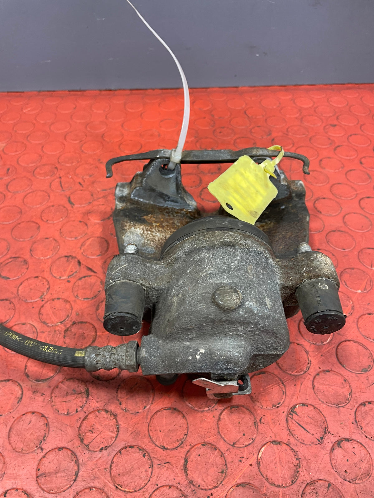 Fiat Doblo FRONT BRAKE CALIPER Drivers Side 2010-2023 P/N 77364966