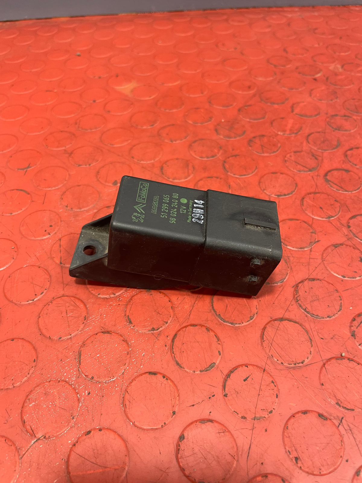 Citroen Berlingo/Peugeot Partner GLOW PLUG RELAY (8Pin) 2012-2018 P/N 9802424080