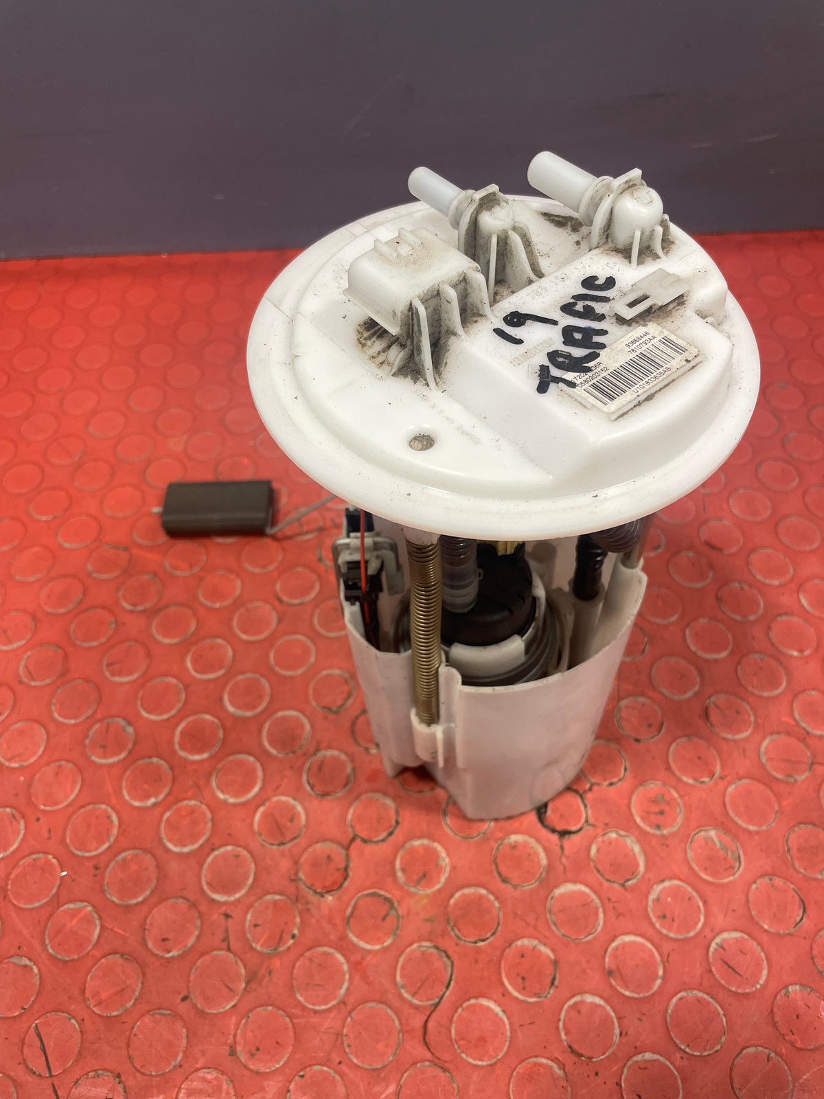 Renault Trafic MK3/Vauxhall Vivaro B/Nissan NV300 FUEL SENDER UNIT/FUEL PUMP 1.6 2014-2025 P/N 172021036R - 1