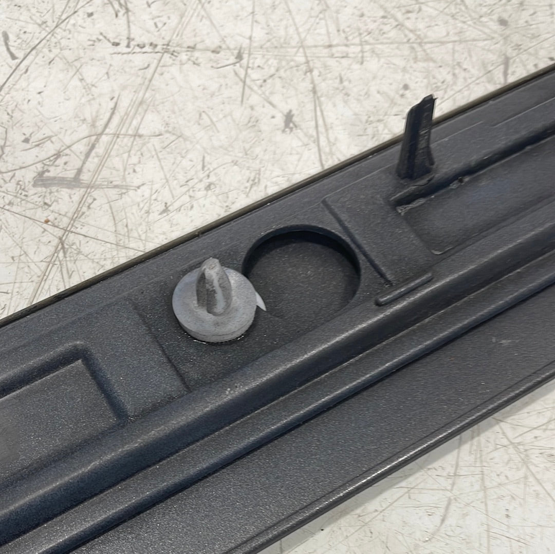Citroen Dispatch/ Peugeot Expert/ Vauxhall Vivaro/ Toyota Proace Sliding Door Rail Trim Passenger Side 2018 Black/Grey Mk3 P/N 9808384080