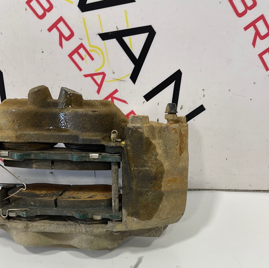 Toyota Hilux DRIVER SIDE FRONT BRAKE CALLIPER 2020 P/N 477300K350