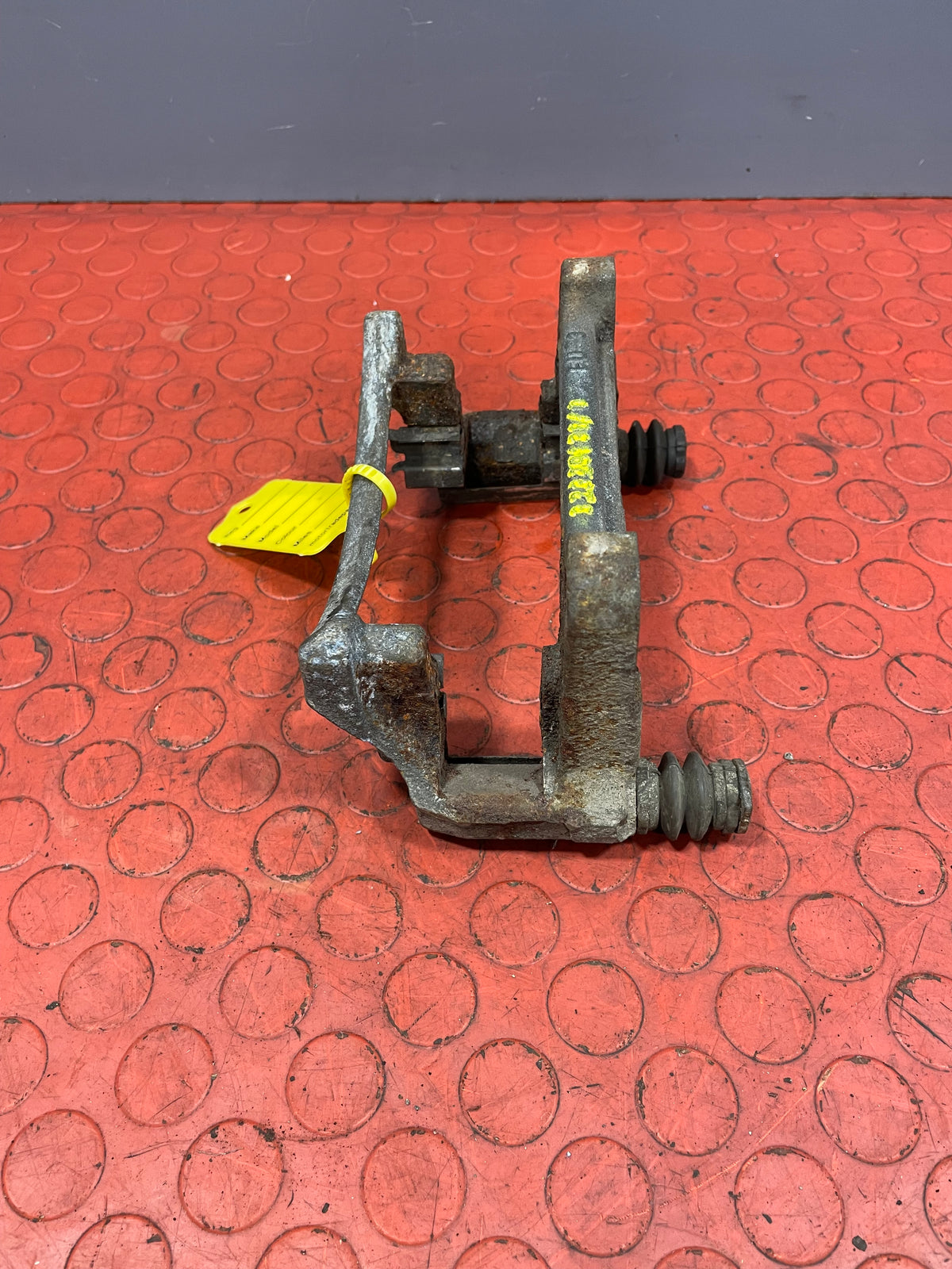 Volkswagen Transporter T5 REAR BRAKE CALIPER CARRIER 2003-2015 P/N 7H0615425A