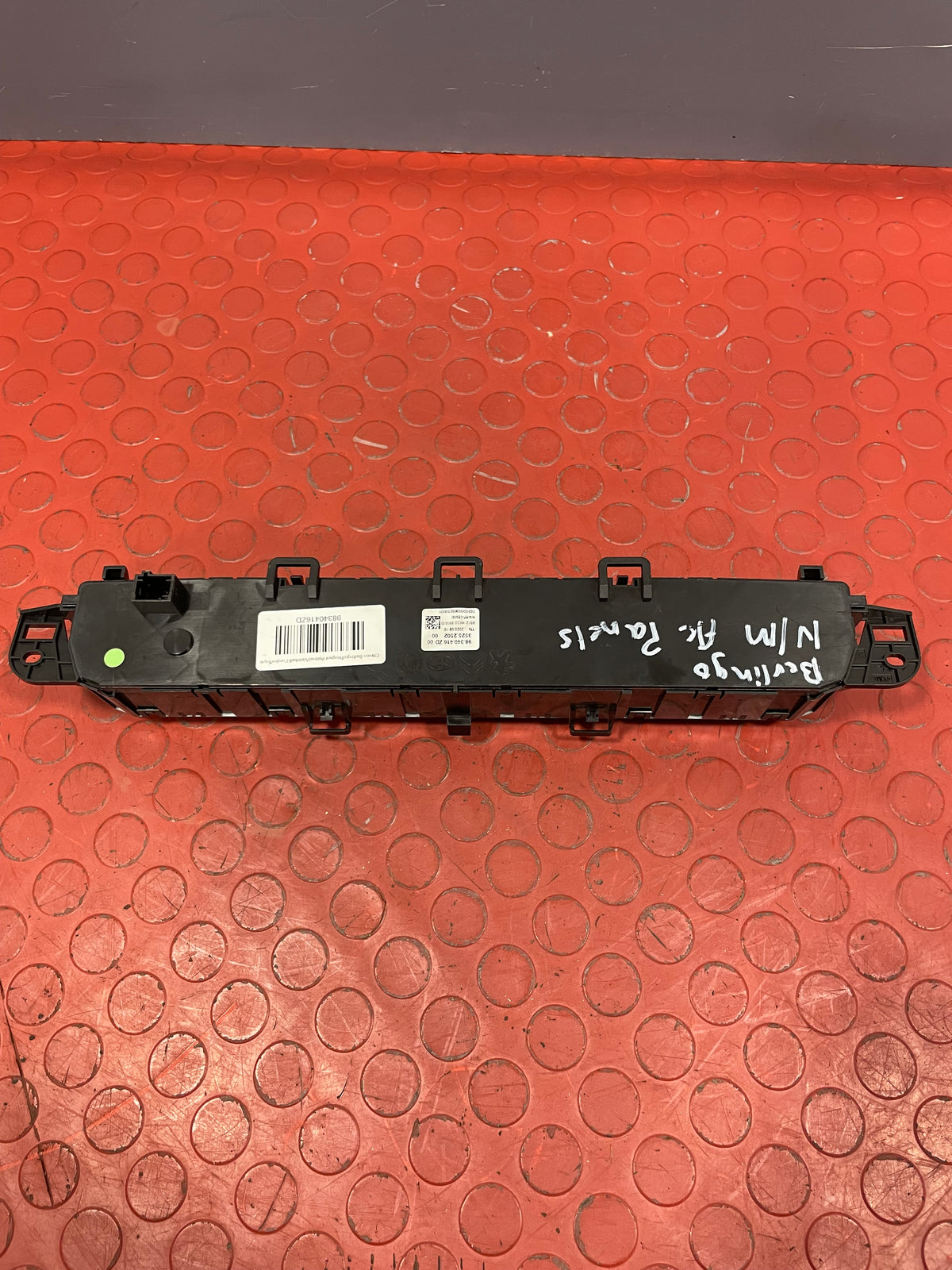 Citroen Berlingo/Peugeot Partner/Vauxhall Combo/Toyota Proace City HEATER CONTROL UNIT WITH AIR CONDITIONING 2019-2024 P/N 98340416ZD
