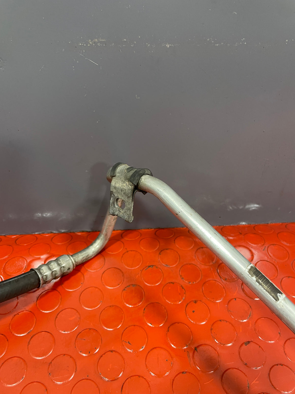 Renault Trafic/Vauxhall Vivaro/NV300 AIR CON PIPE 1.6 2014/2019 P/N 924903875R