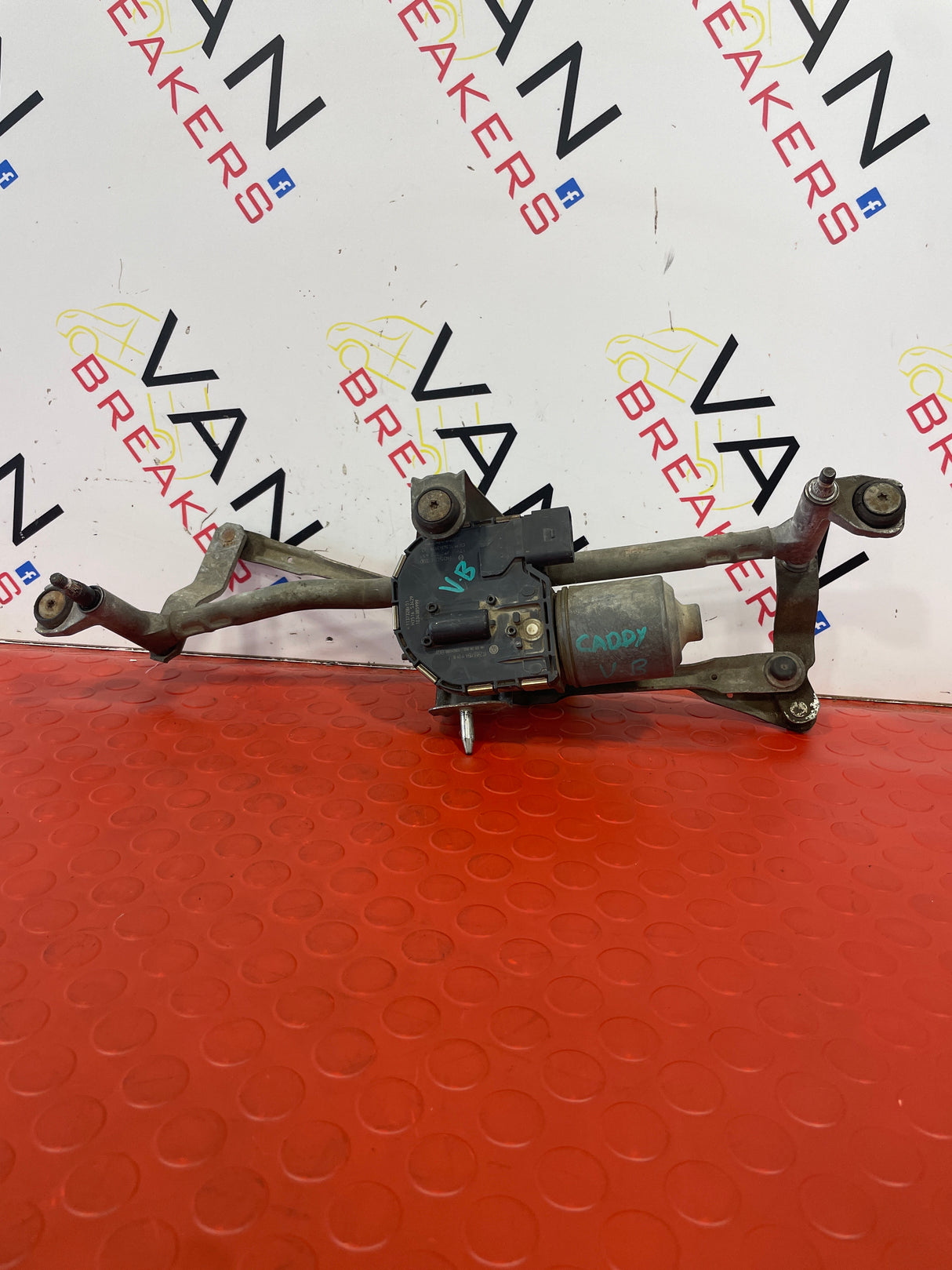 Volkswagen Transporter T6/Touran/Caddy WIPER LINKAGE WITH MOTOR 2010-2015 P/N 1T2955023A