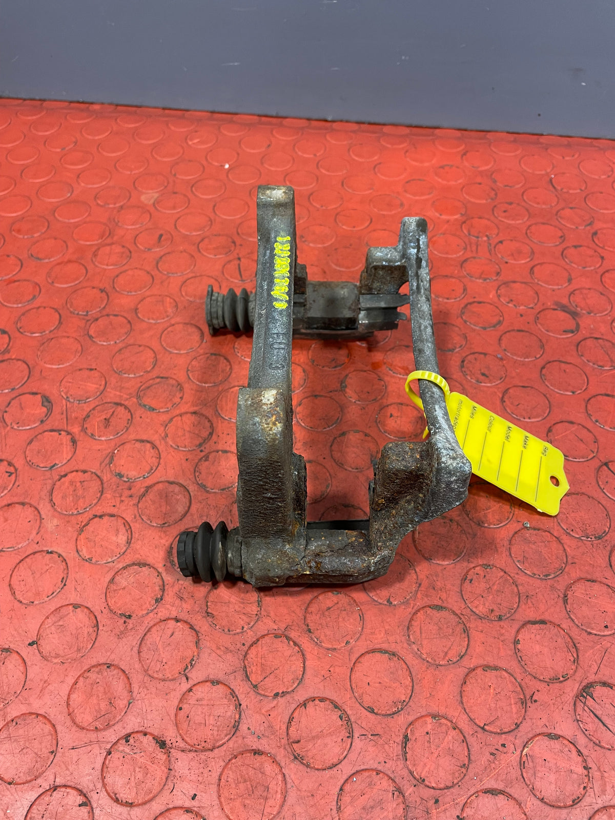 Volkswagen Transporter T5 REAR BRAKE CALIPER CARRIER 2003-2015 P/N 7H0615425A