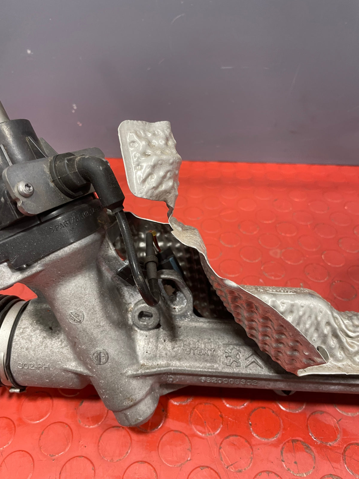 Citroen Berlingo/Peugeot Partner/Vauxhall Combo/Toyota Proace City STEERING RACK 1.5 2019-2023 P/N 9855552980