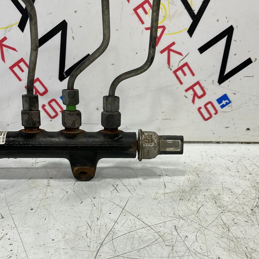 Peugeot Partner/Citroen Berlingo 1.6HDI FUEL INJECTION RAIL P/N 9685297580-01 - 1