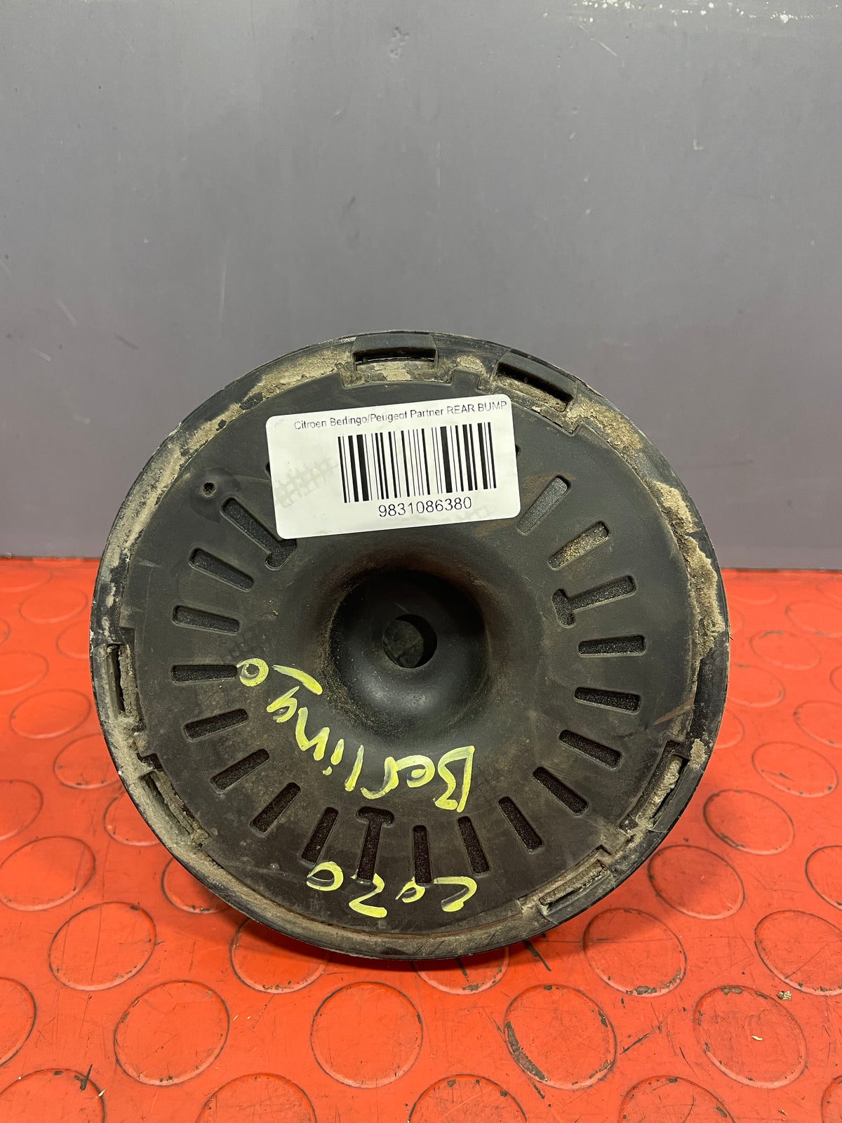 Citroen Berlingo/Peugeot Partner REAR BUMP STOP REAR SPRING TOP 2016-2024 P/N 9831086380