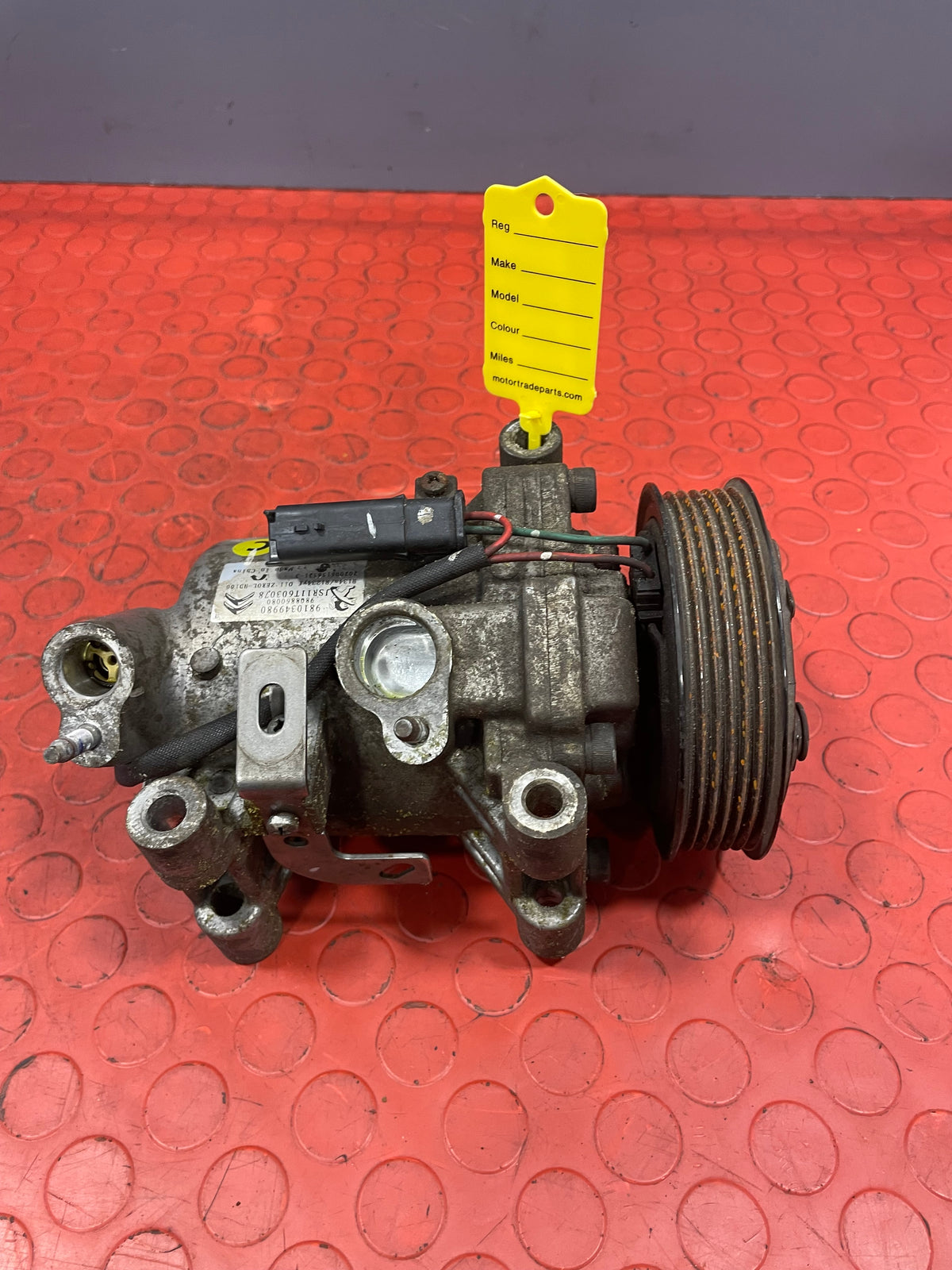 Citroen Berlingo/Peugeot Partner/Vauxhall Combo/Toyota Proace City AIR CONDITIONING PUMP 1.5 2019/2024 P/N 9810349980 - 3