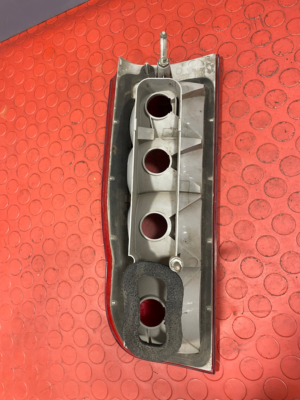 Ford Transit Mk7 N/S PASSENGER TAILLIGHT (W/O INSERT CRACKED LENS)2006-2013 P/N 6C1113405A - 2
