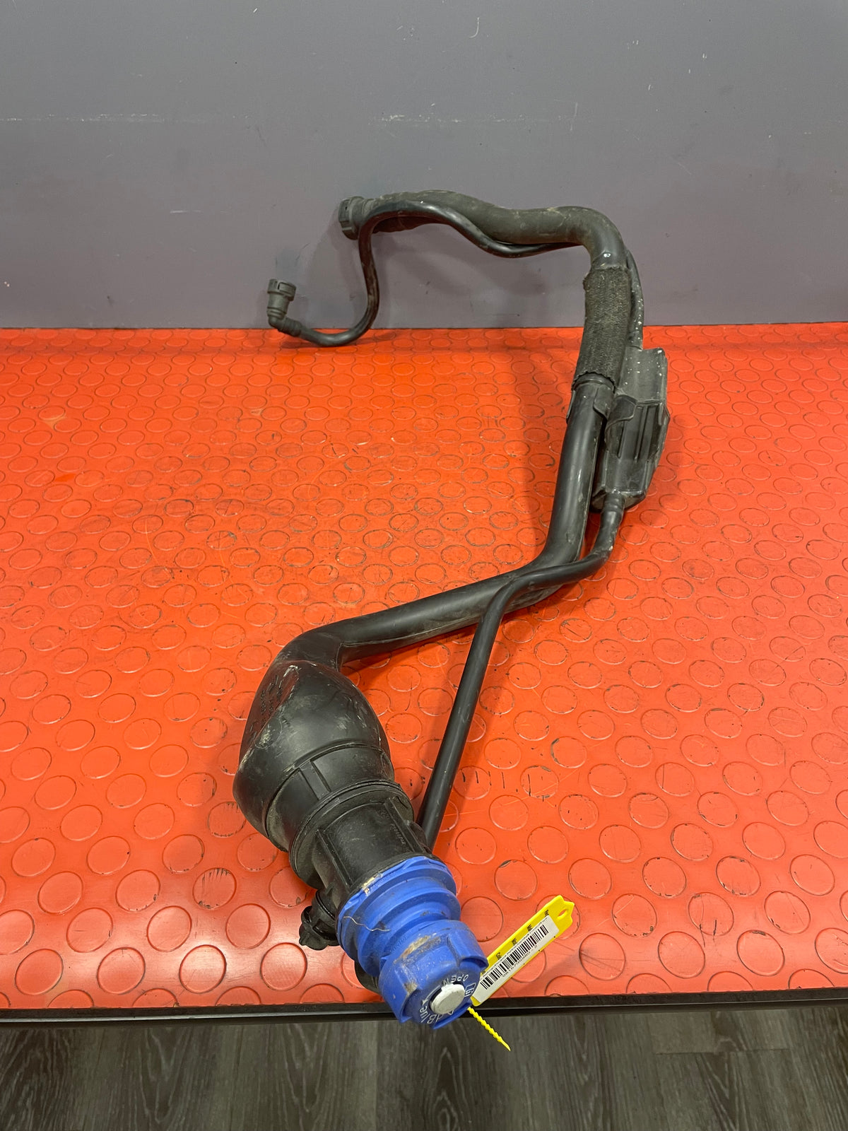 Citroen Berlingo/Peugeot Partner/Vauxhall Combo/Toyota Proace City ADBLUE FILLER PIPE 2019-2023 P/N 9815705980 - 2