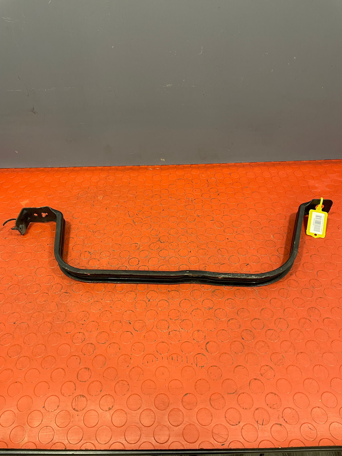 Citroen Dispatch/ Peugeot Expert/ Vauxhall Vivaro/ Toyota Proace FUEL TANK STRAP 2016-2024 P/N 9813784480 - 1