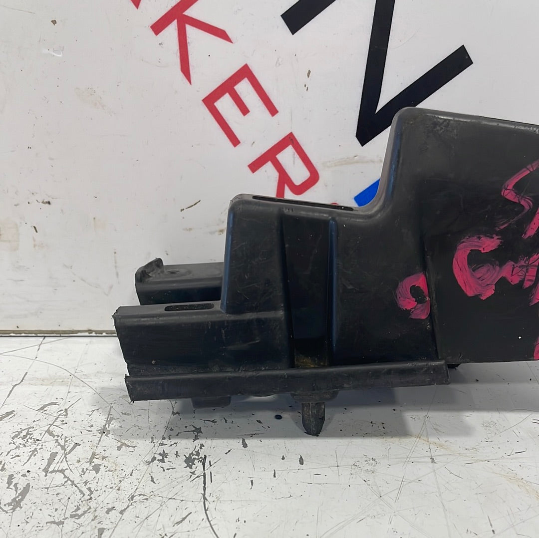 Citroen Berlingo/Peugeot Partner/Vauxhall Combo/Toyota Proace City REAR LEFT BUMPER BRACKET 2019-2024 P/N 9816808580