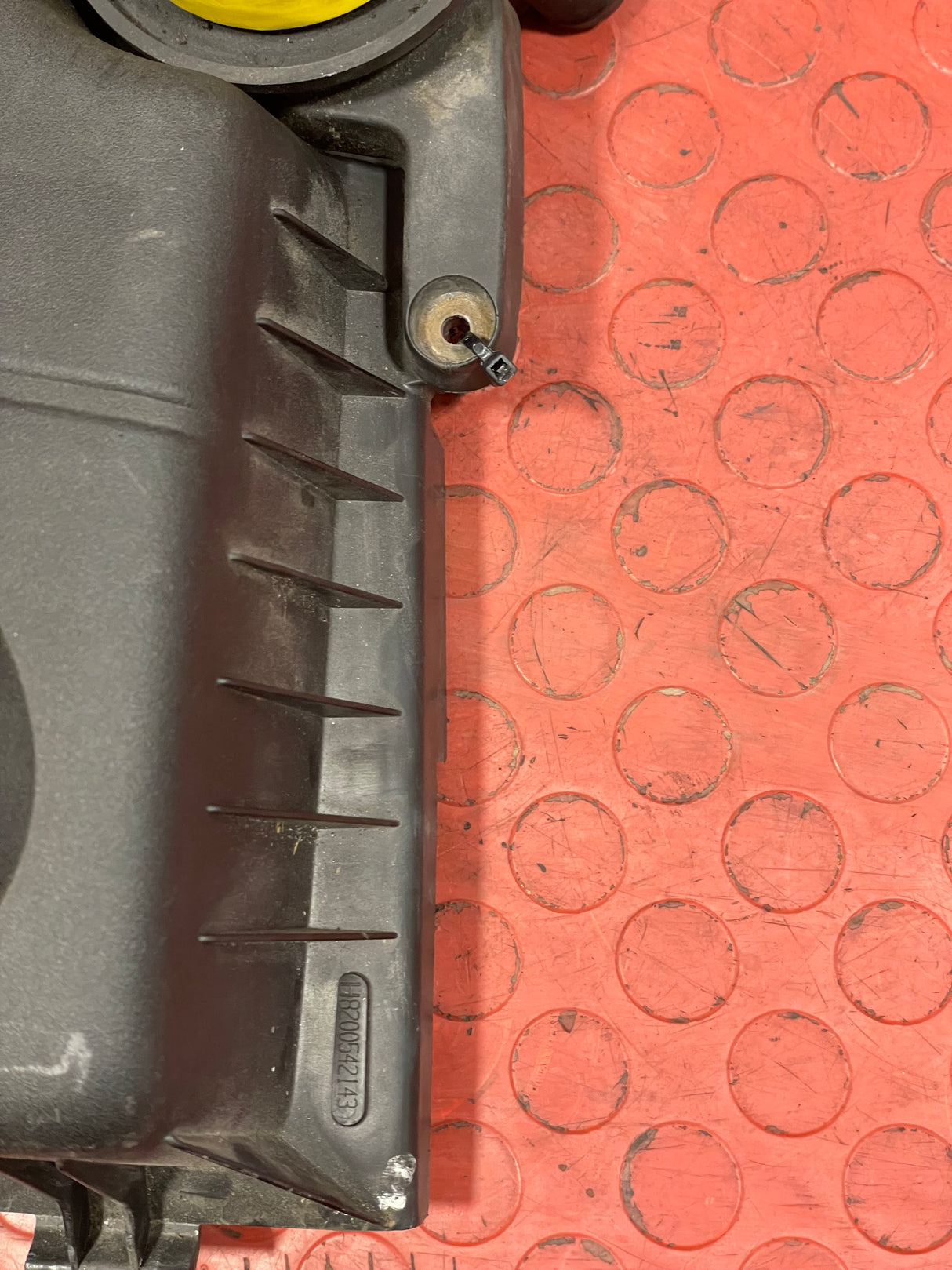 Renault Trafic/Vauxhall Vivaro AIR BOX LID 2.0 DCi 2010-2014 P/N H8200542143