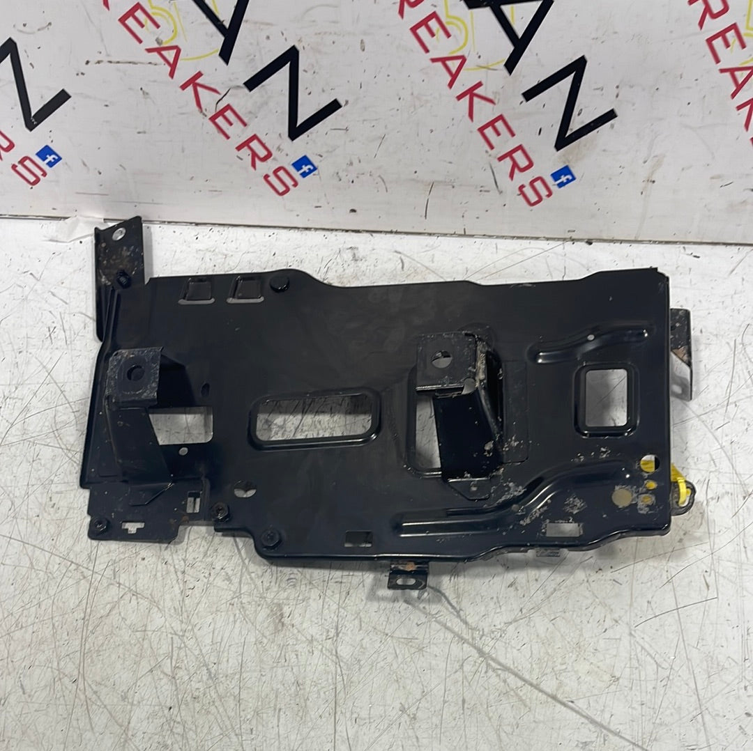 Citroen Dispatch/ Peugeot Expert/ Toyota Proace/ Vauxhall Vivaro(19) BATTERY TRAY 981528858000