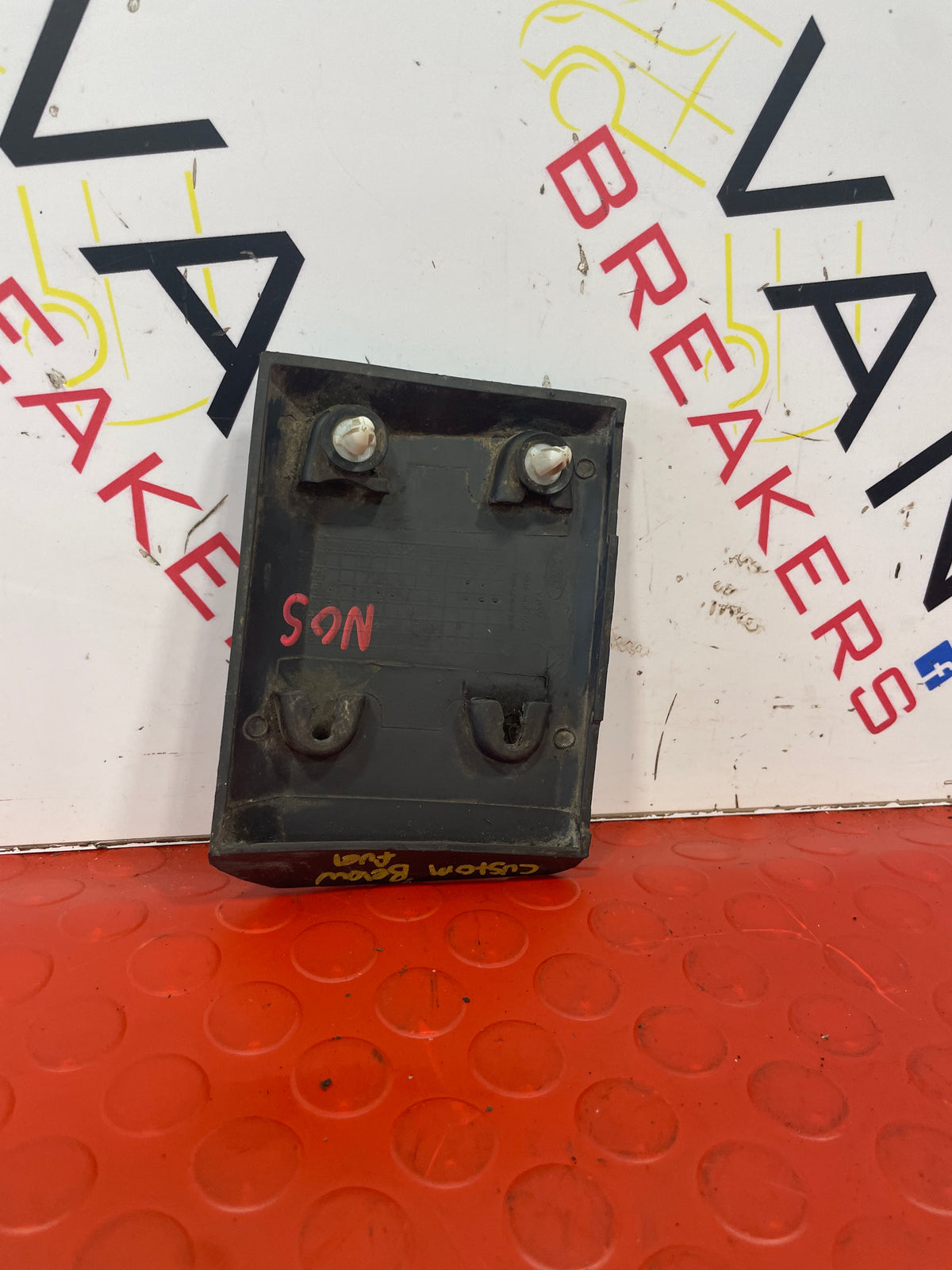 Ford Transit Custom P/S LEFT BELOW FUEL DOOR MOULDING P/N BK21V29427ABW