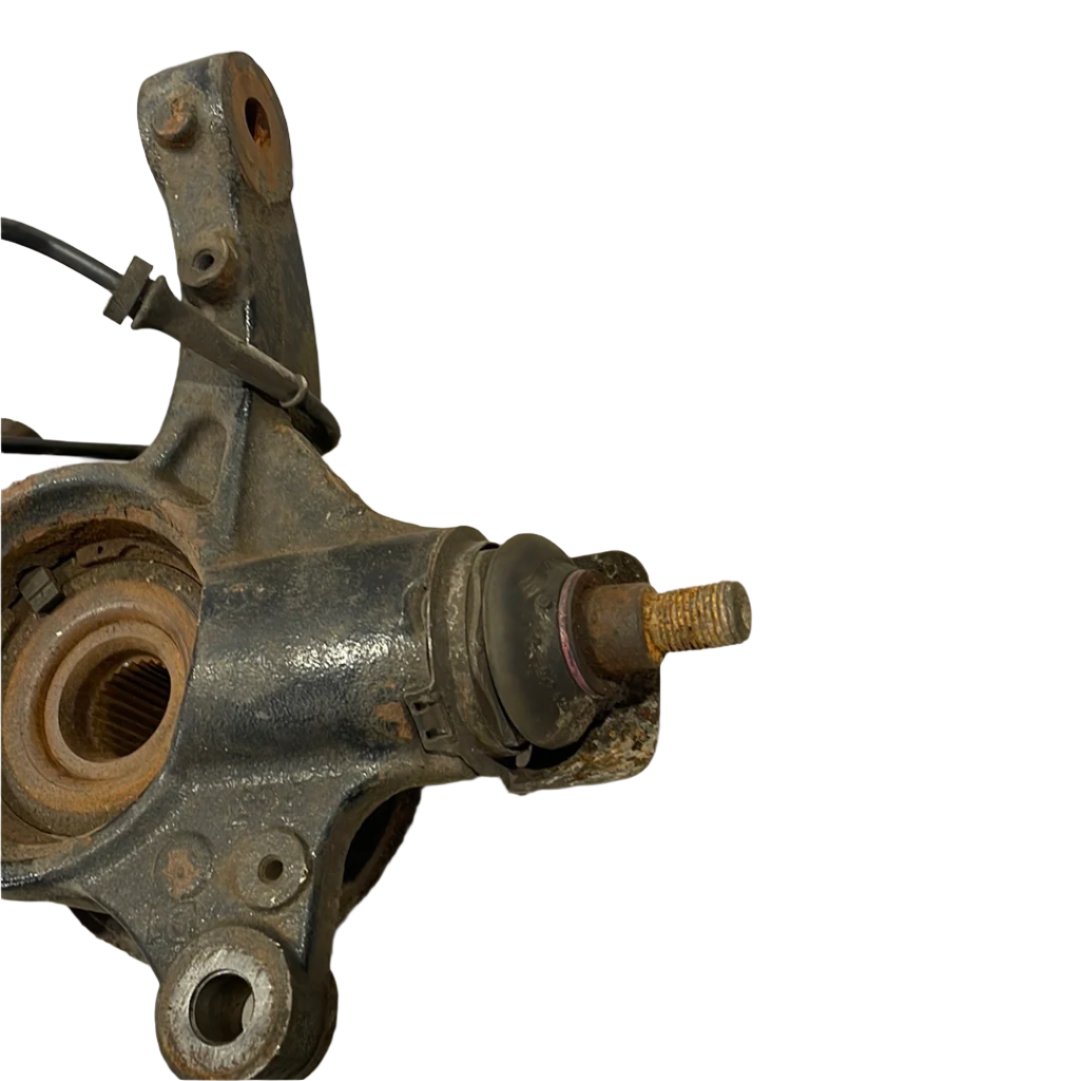 Citroen Dispatch/Peugeot Expert/Vauxhall Vivaro FRONT DRIVER SIDE HUB WITH ABS SENSOR 2021 R/N 43010561