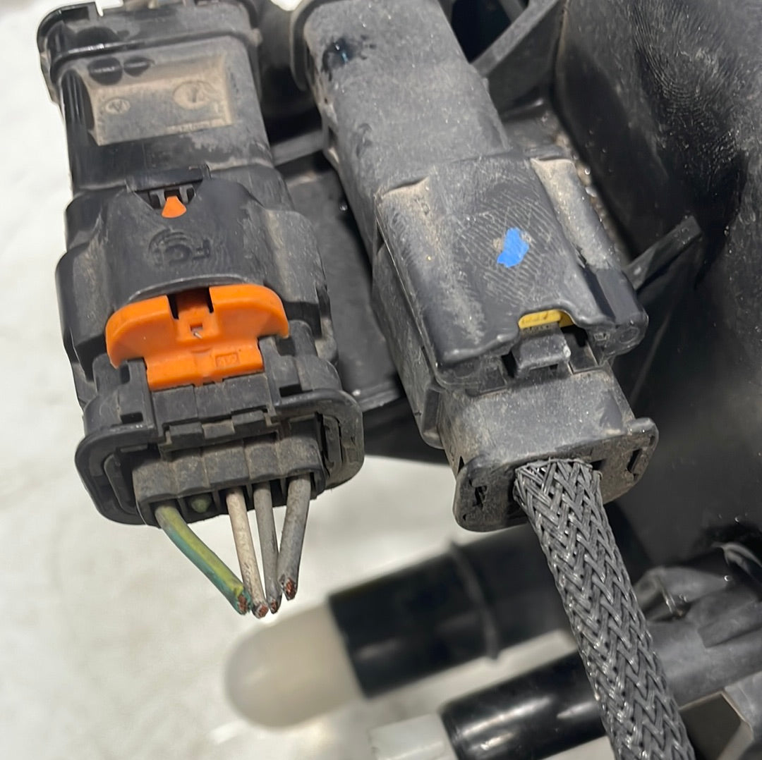 Citroen Dispatch/ Peugeot Expert/ Vauxhall Vivaro/ Toyota Proace/Fiat Scudo 1.5 HDI ADBLUE TANK 2019-2024 P/N 9842316580 - 1