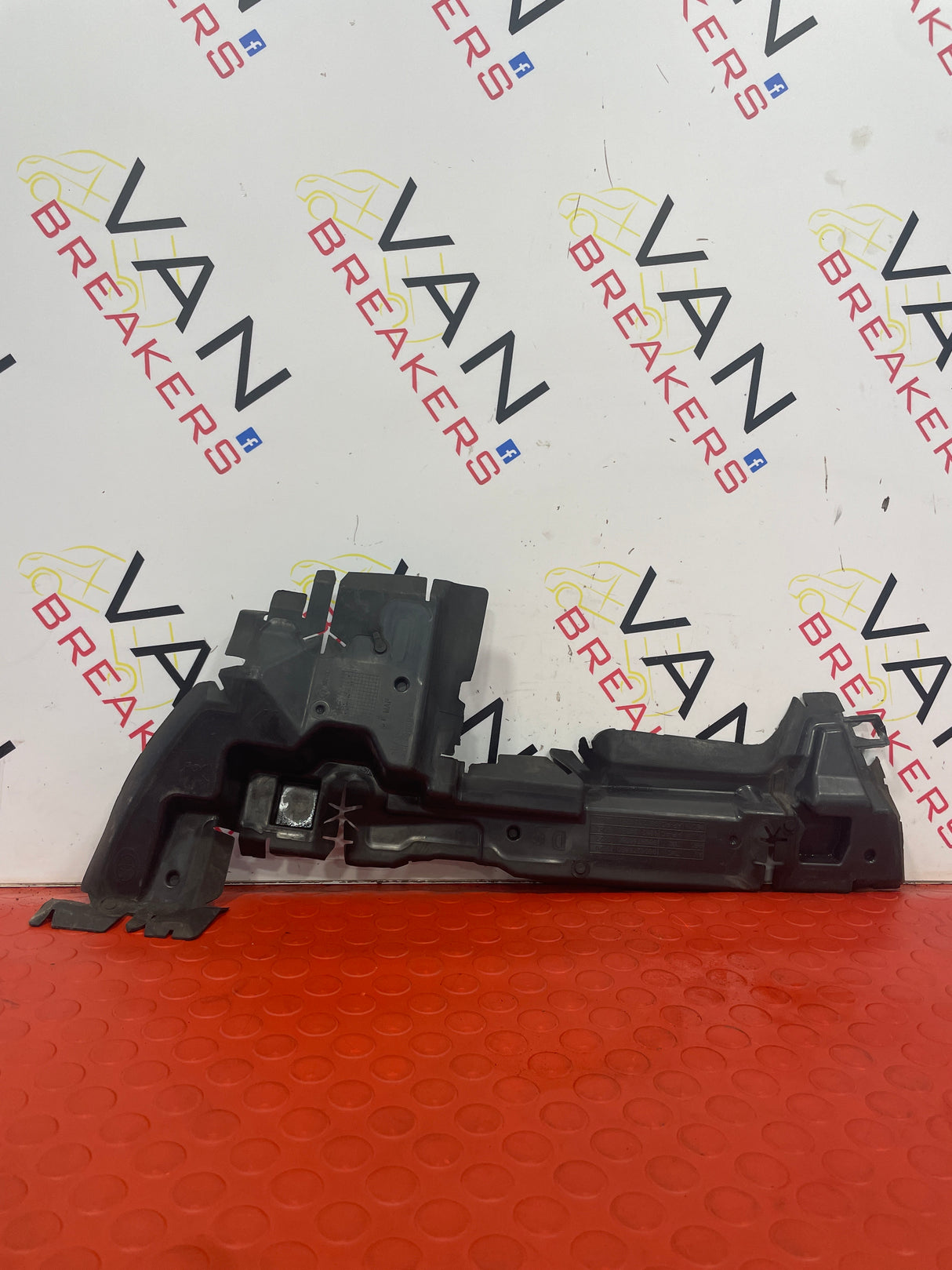 Citroen Dispatch/Vauxhal Vivaro/Toyota Proace/Peugeot Expert AIR DEFLECTOR 2017-2024 P/N 9808276880