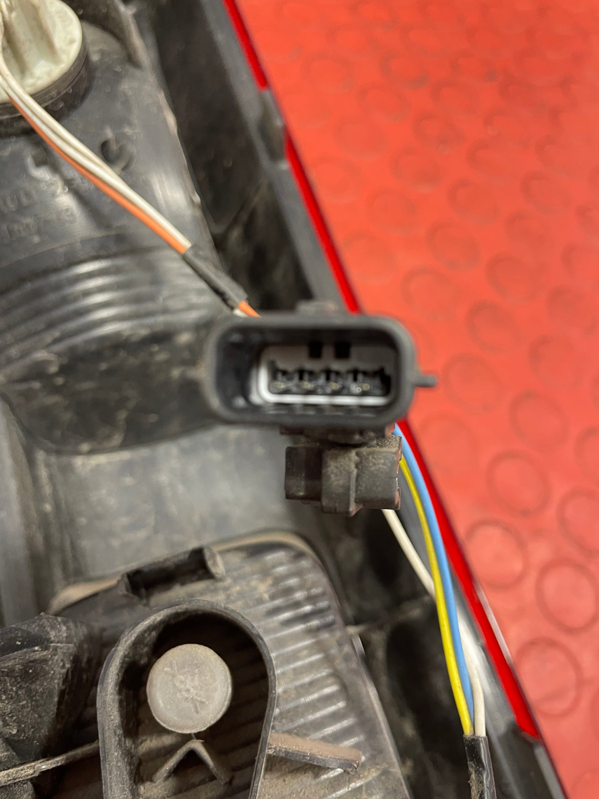 Vauxhall Vivaro/ Renault Trafic/ Fiat Talento REAR RIGHT TAILLIGHT Driver side 2014 - 2019 265504656R