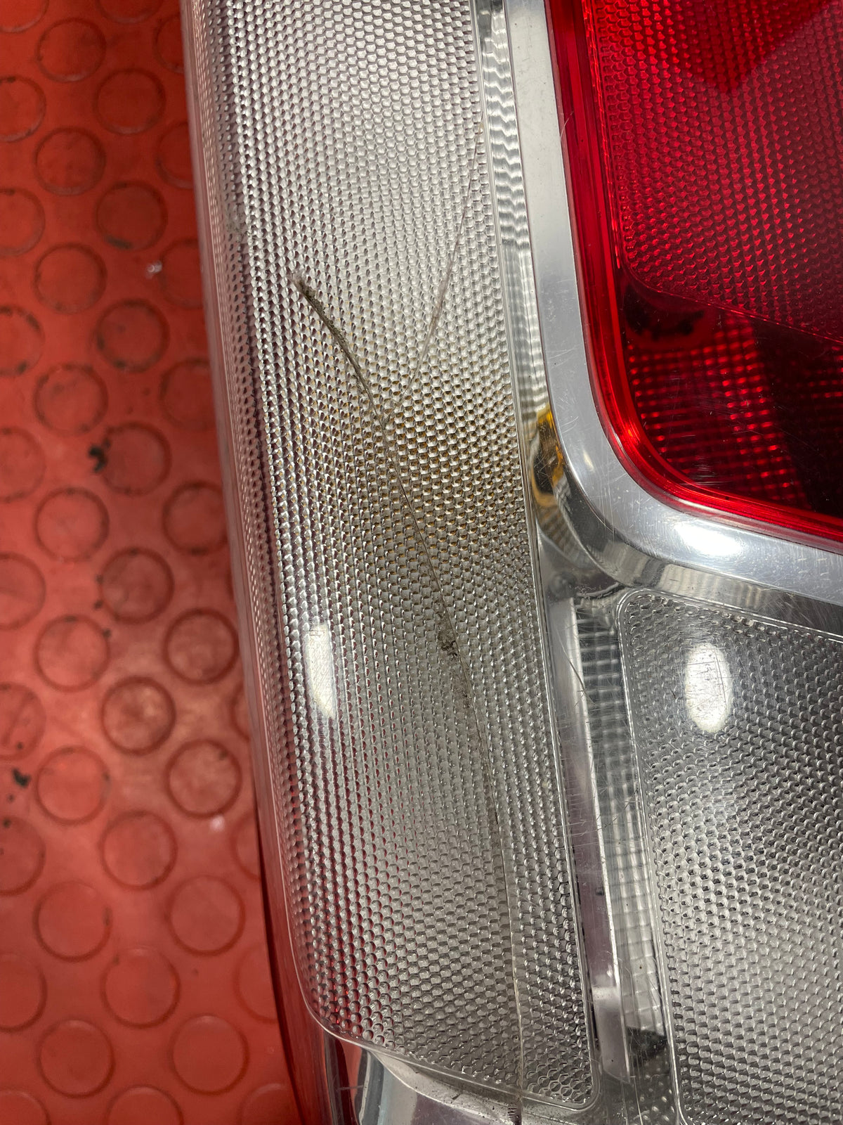 Peugeot Boxer REAR TAILLIGHT ASSEMBLY 2016-2019 Passenger side (Cracked lens) P/N 20620751