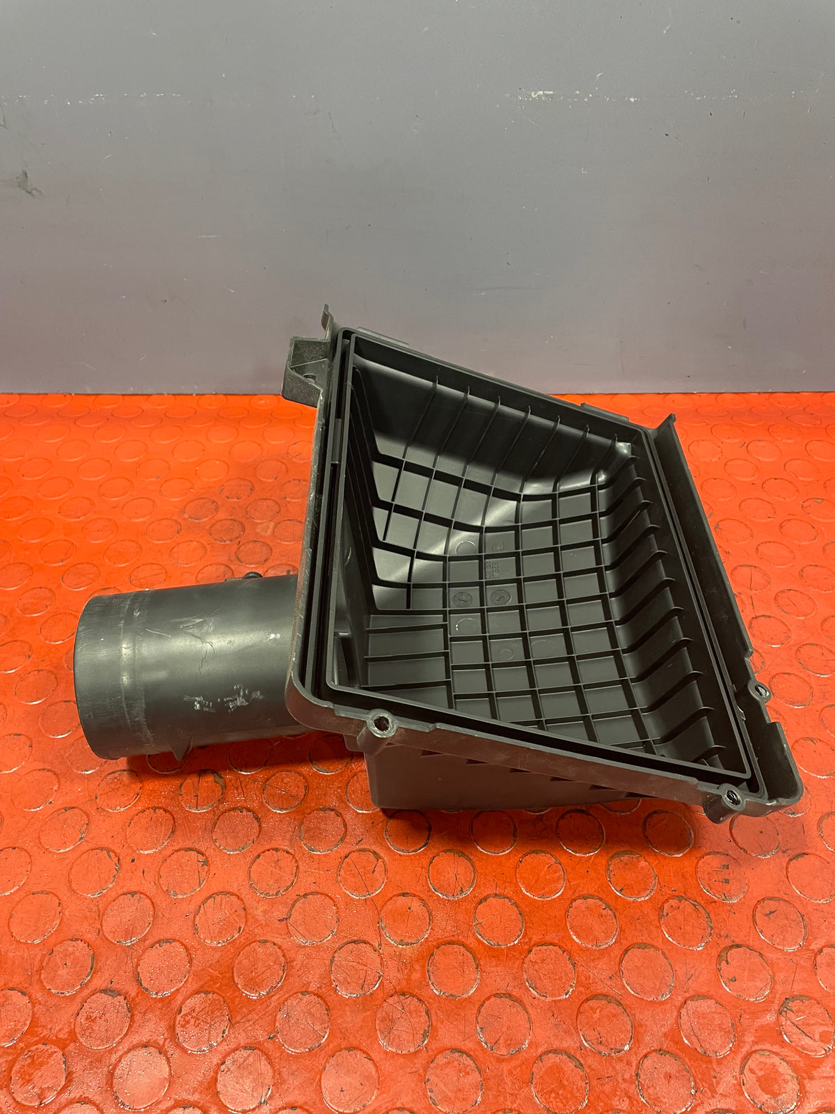 Renault Trafic/Vauxhall Vivaro AIR BOX LID WITH AIR FLOW METER 2014-2019 P/N H8201333223 - 1