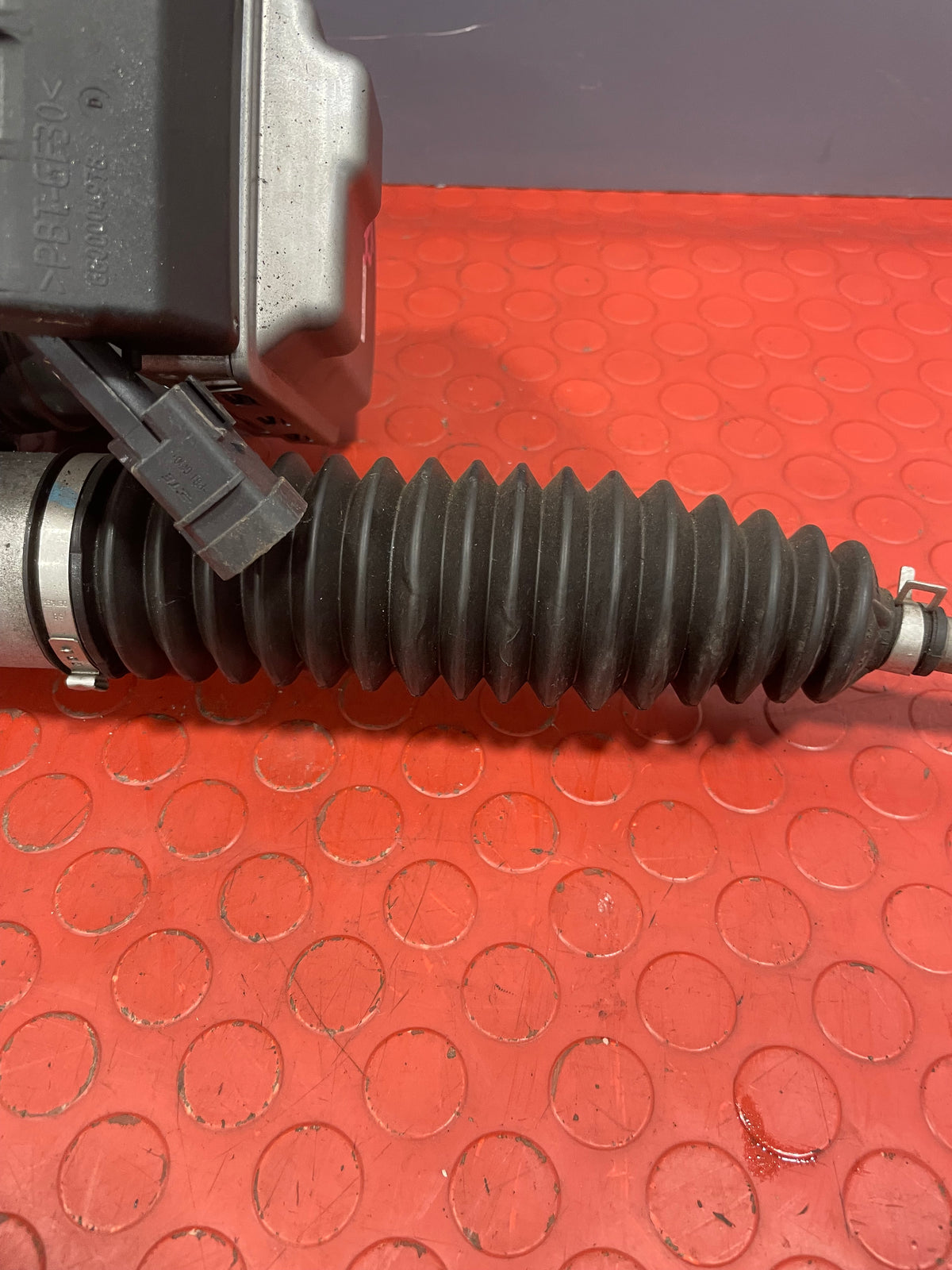 Citroen Berlingo/Peugeot Partner/Vauxhall Combo/Toyota Proace City STEERING RACK 1.5 2019-2023 P/N 9855552980