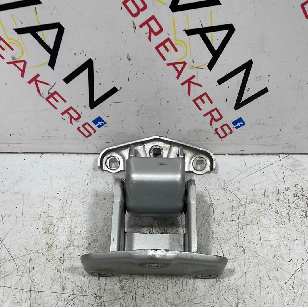 Renault Trafic/Vauxhall Vivaro REAR DOOR HINGE (SILVER) 2014/2019 P/N 904006707R