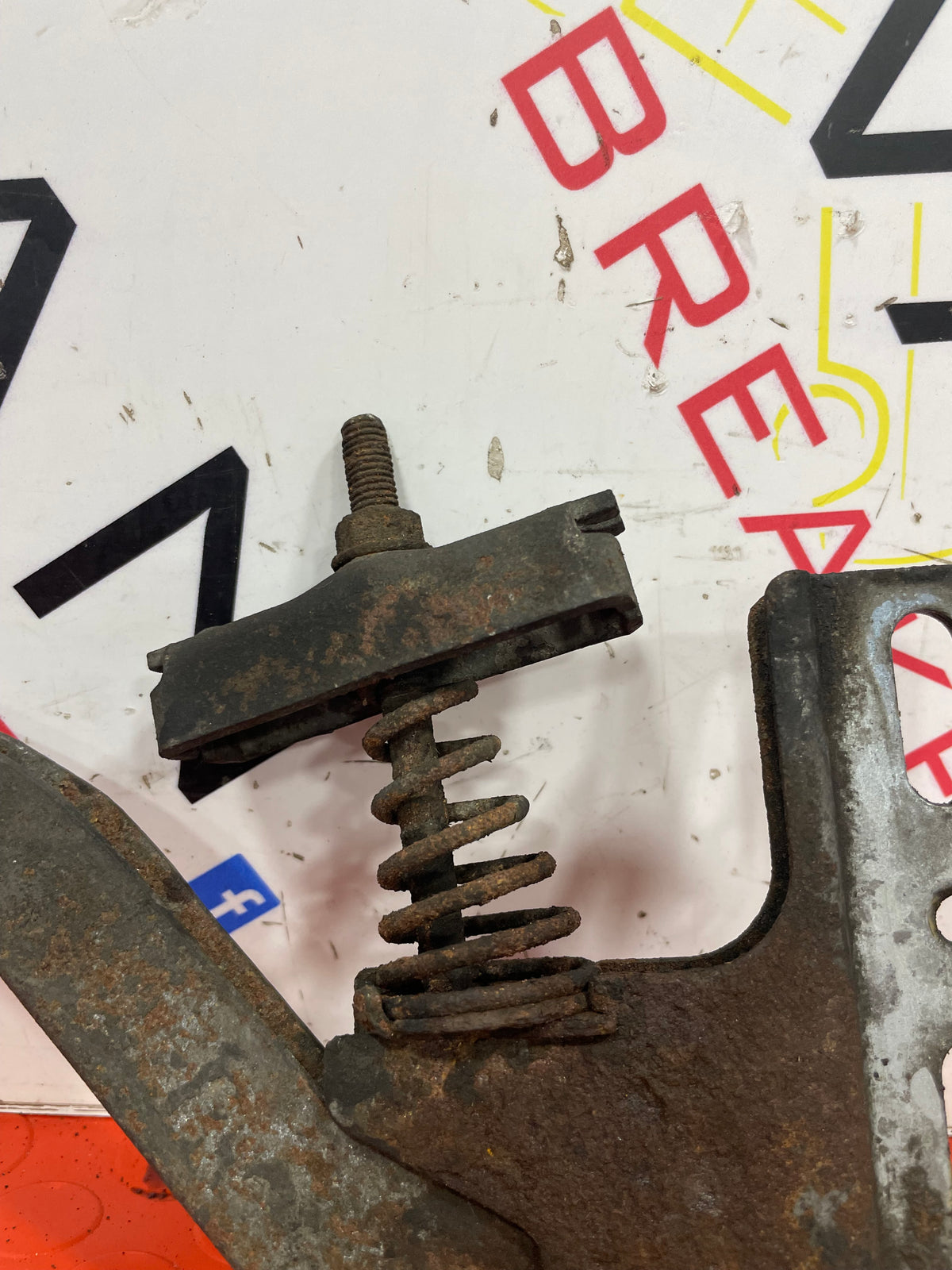 Volkswagen Crafter Mercedes Sprinter mk2 HANDBRAKE MECHANISM W906 2014 P/N A9064200238