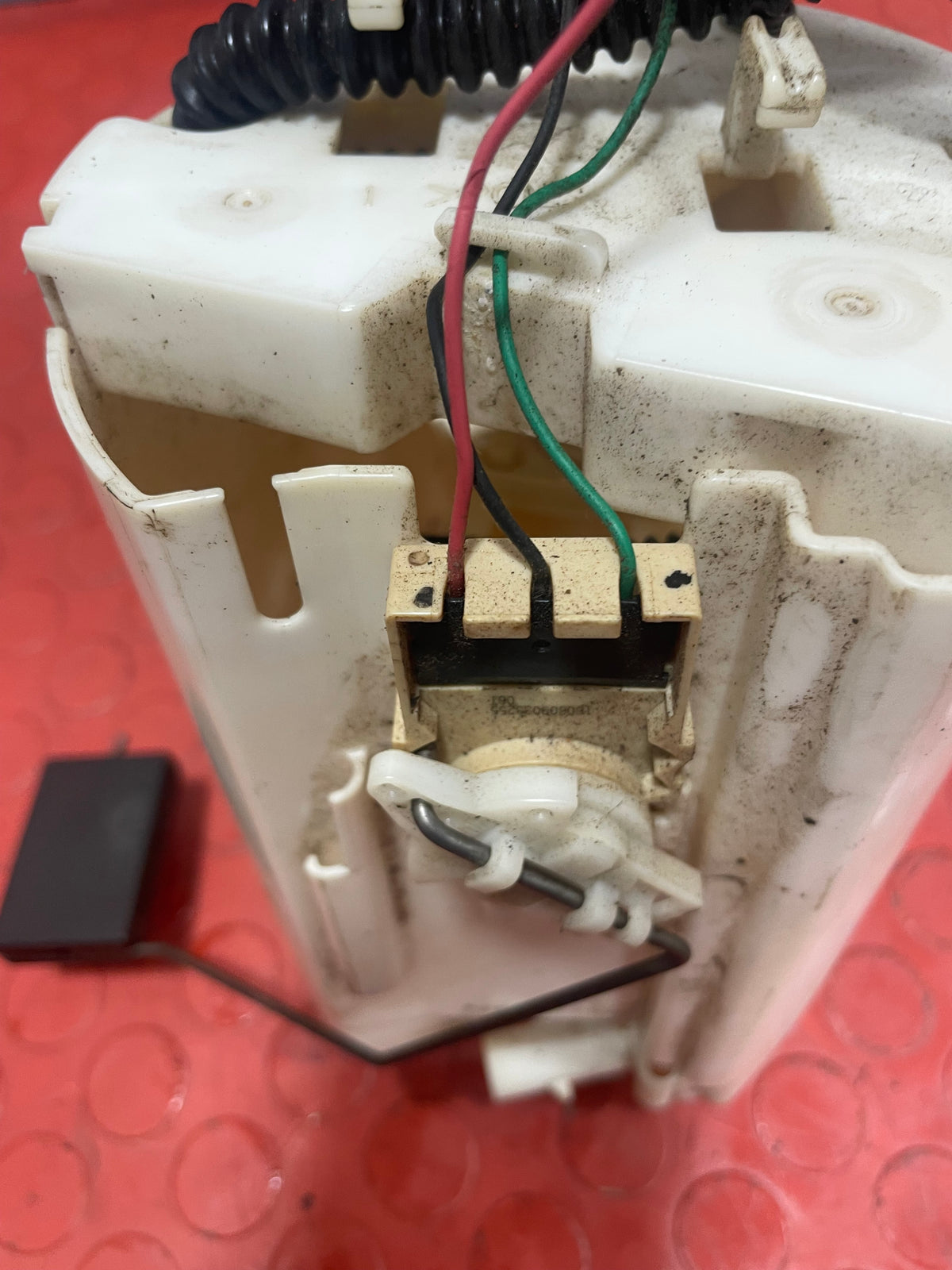 Toyota Hilux FUEL SENDER UNIT 2016-2025 P/N 770100K201