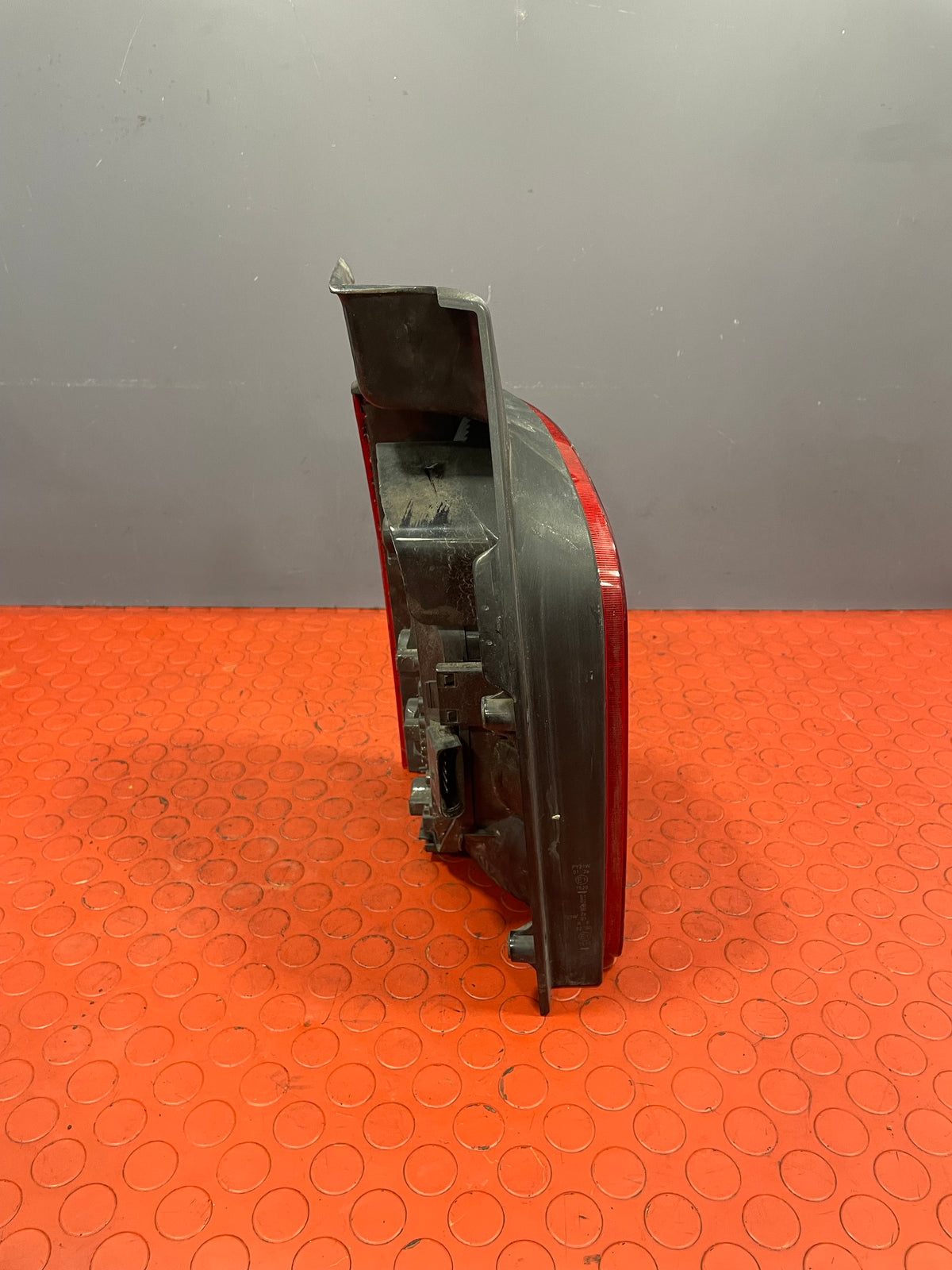 Volkswagen Transporter T5 DRIVER SIDE REAR TAIL LIGHT 2009-2015 P/N 7H0945258A