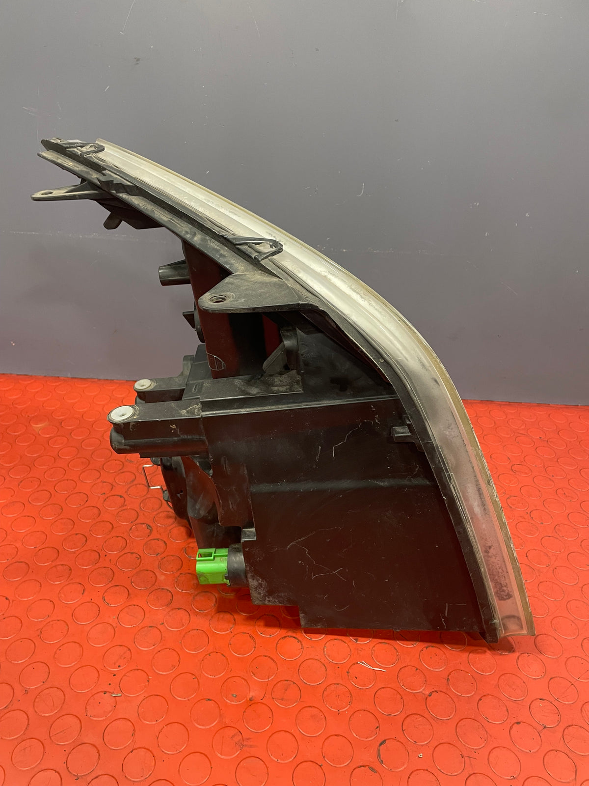 Ford Transit HEADLIGHT ASSEMBLY (Clouded Lens w/ Visible Wear & Tear) Passenger Side MK7 2006-2014 P/N 6C1113W030BD