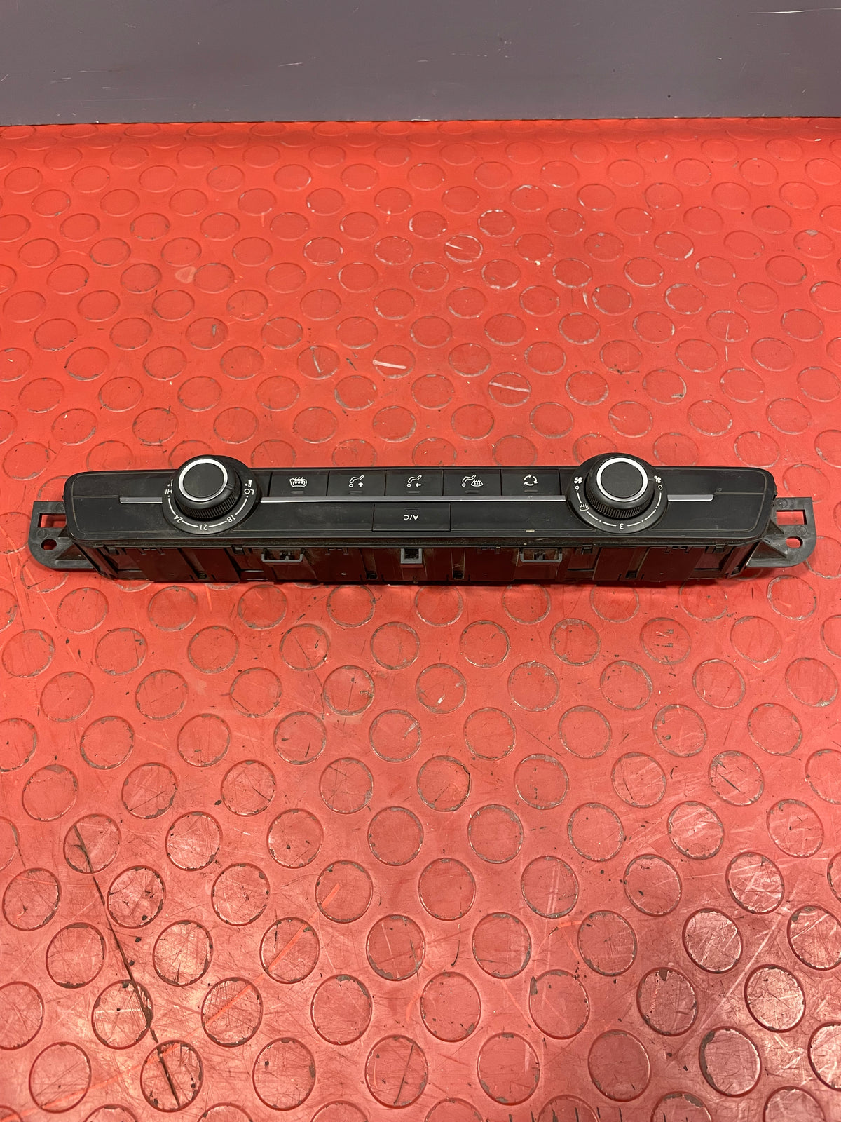 Citroen Dispatch/Peugeot Expert/Vauxhall Vivaro/Toyota Proace/Fiat Scudo HEATER CONTROL UNIT WITH AIR CONDITIONING 2016-2023 P/N 98081722ZD